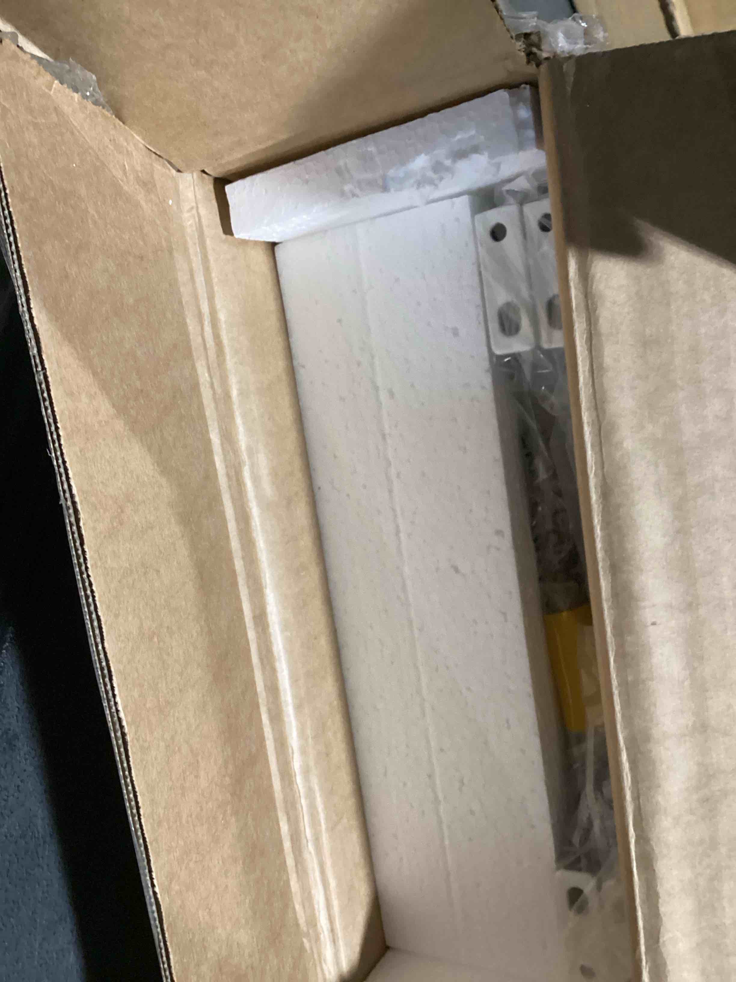 https://s3.amazonaws.com/lotting-images-prod/bidfta/TEA2182196_1745430607393.jpeg