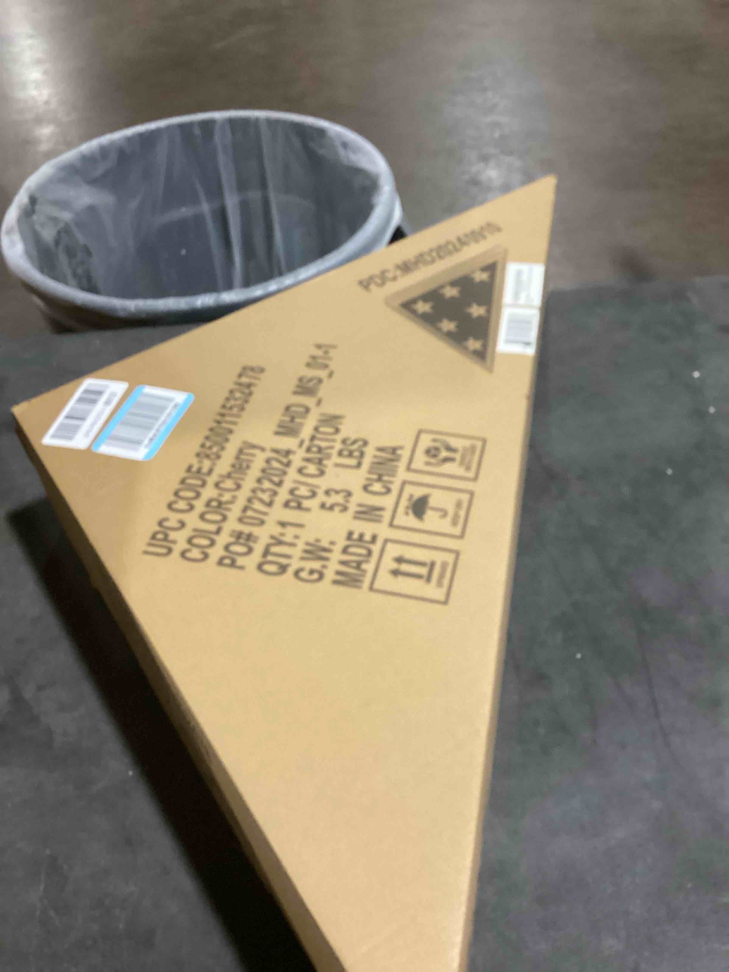 https://s3.amazonaws.com/lotting-images-prod/bidfta/TEA2182368_1745589833942.jpeg