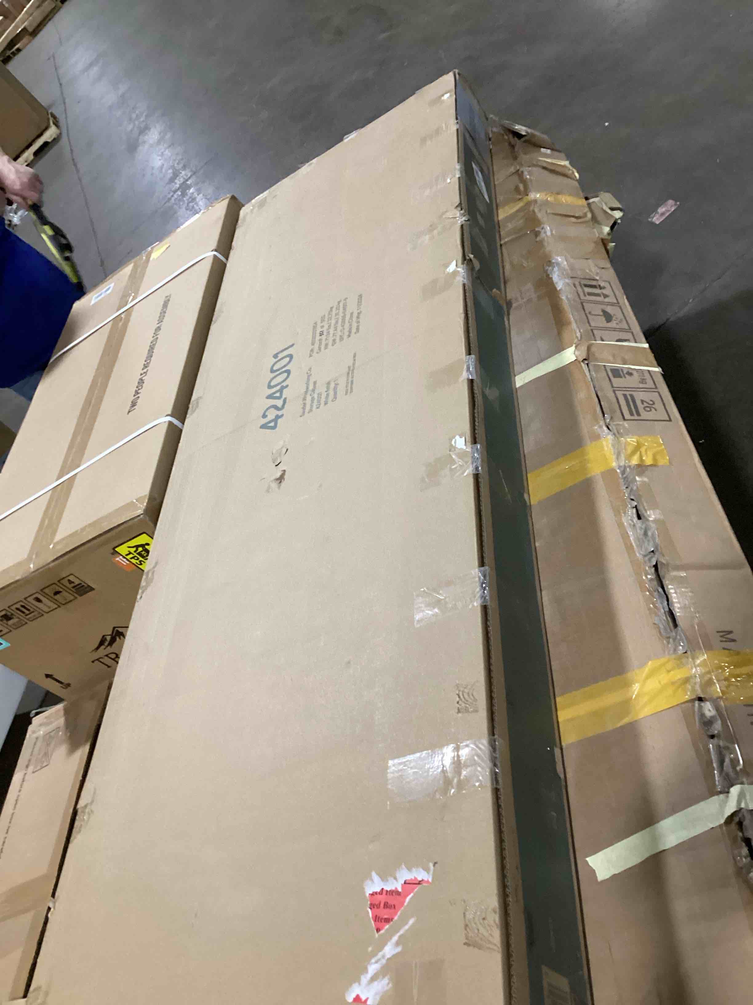 https://s3.amazonaws.com/lotting-images-prod/bidfta/TEA2182467_1745840158266.jpeg