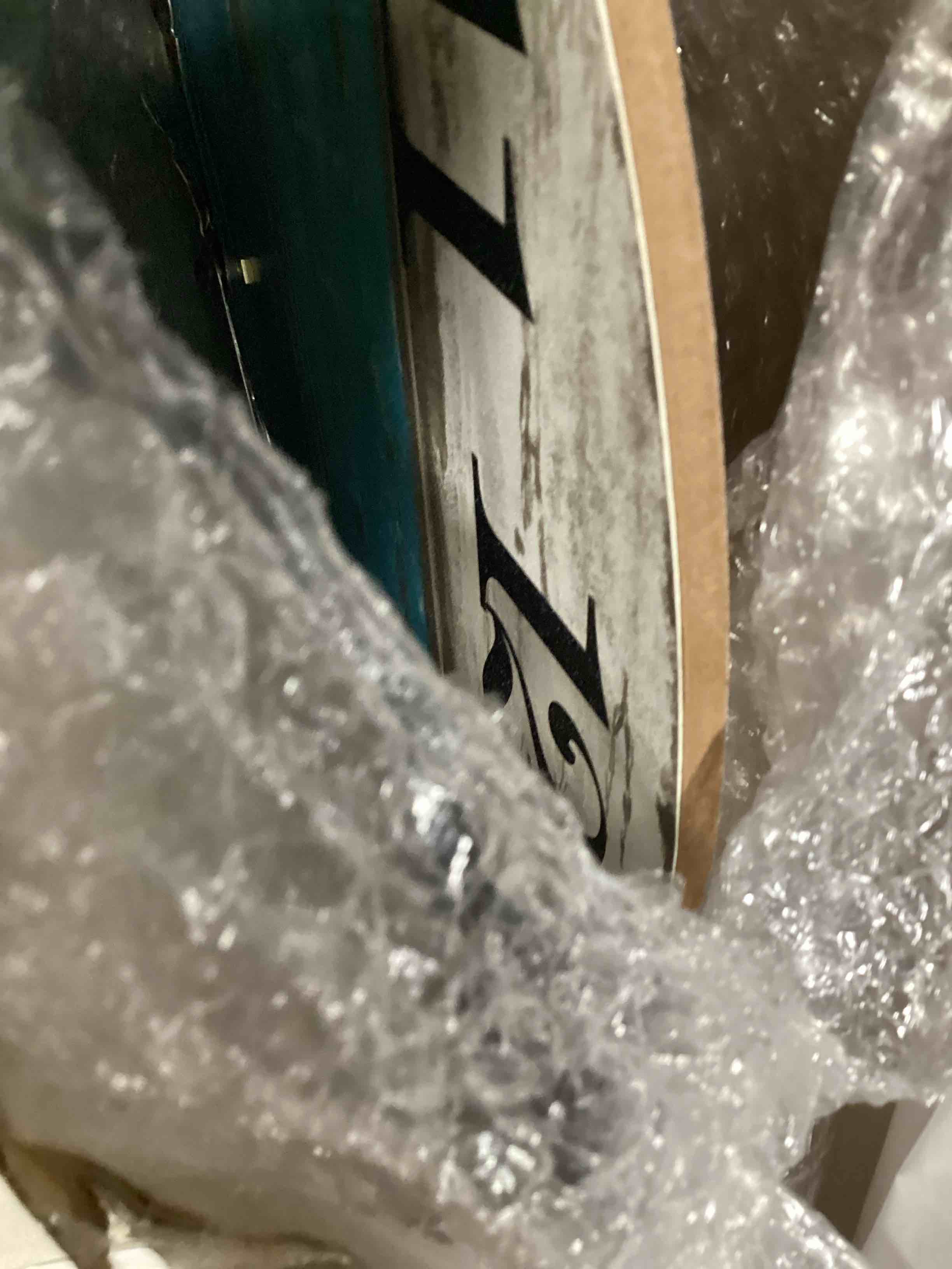 https://s3.amazonaws.com/lotting-images-prod/bidfta/TEA2182849_1752517485351.jpeg