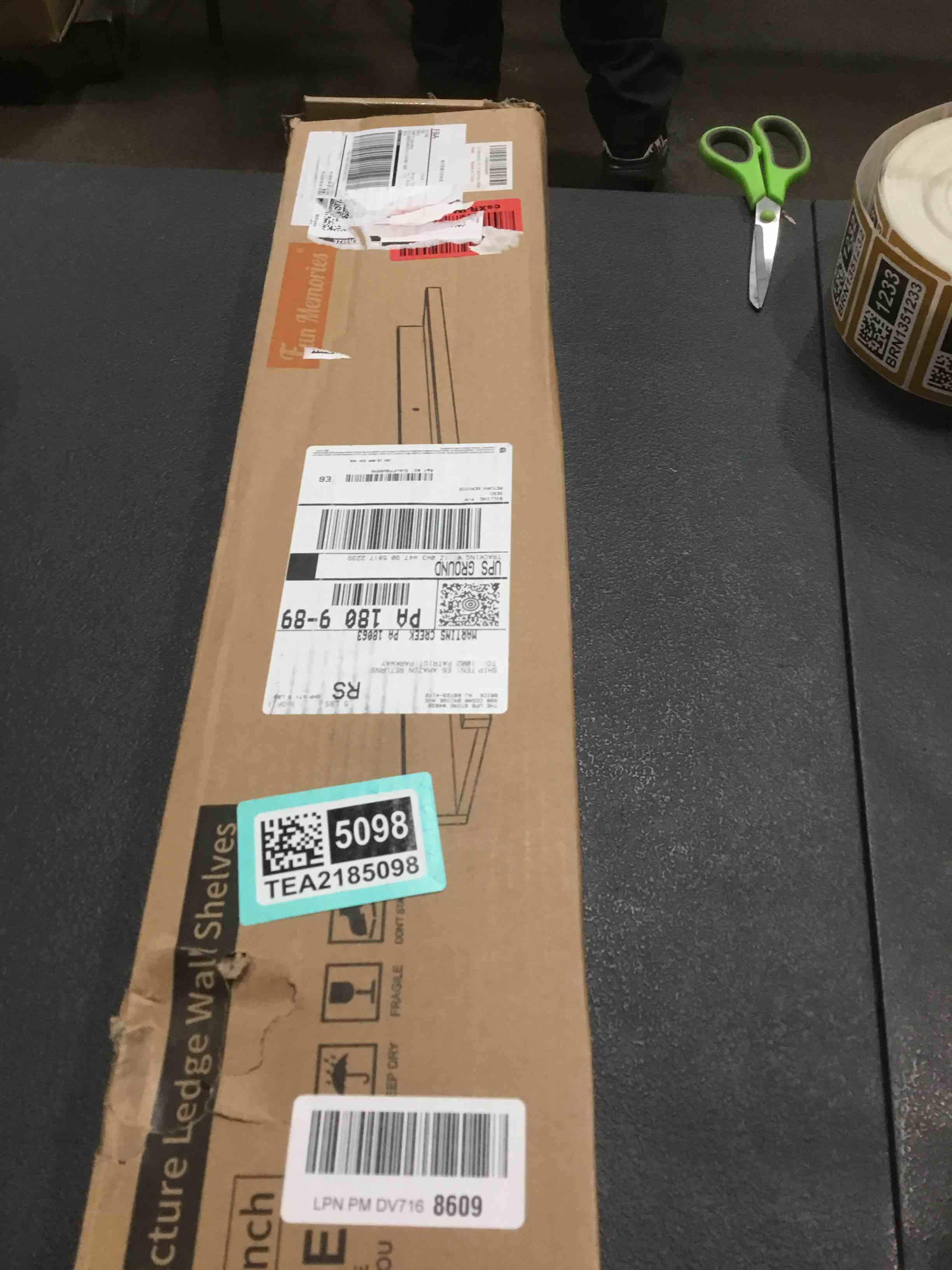 https://s3.amazonaws.com/lotting-images-prod/bidfta/TEA2185098_1743792347746.jpeg