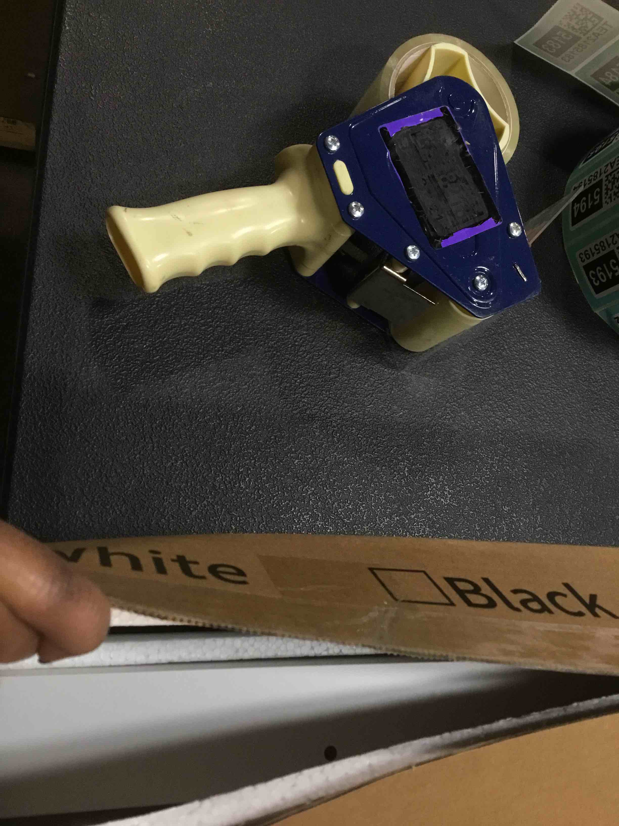 https://s3.amazonaws.com/lotting-images-prod/bidfta/TEA2185098_1743792377794.jpeg