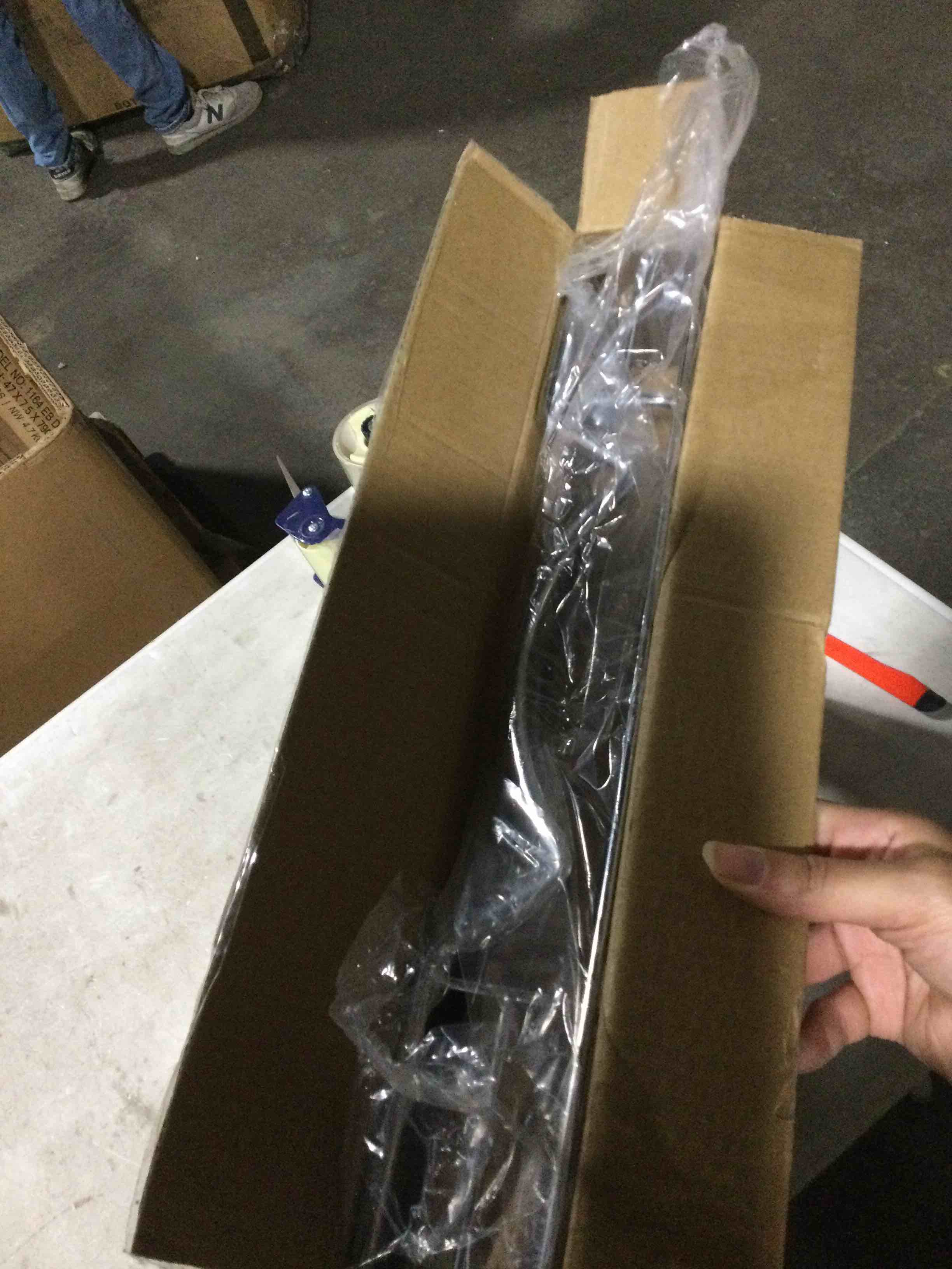 https://s3.amazonaws.com/lotting-images-prod/bidfta/TEA2185552_1744629386656.jpeg