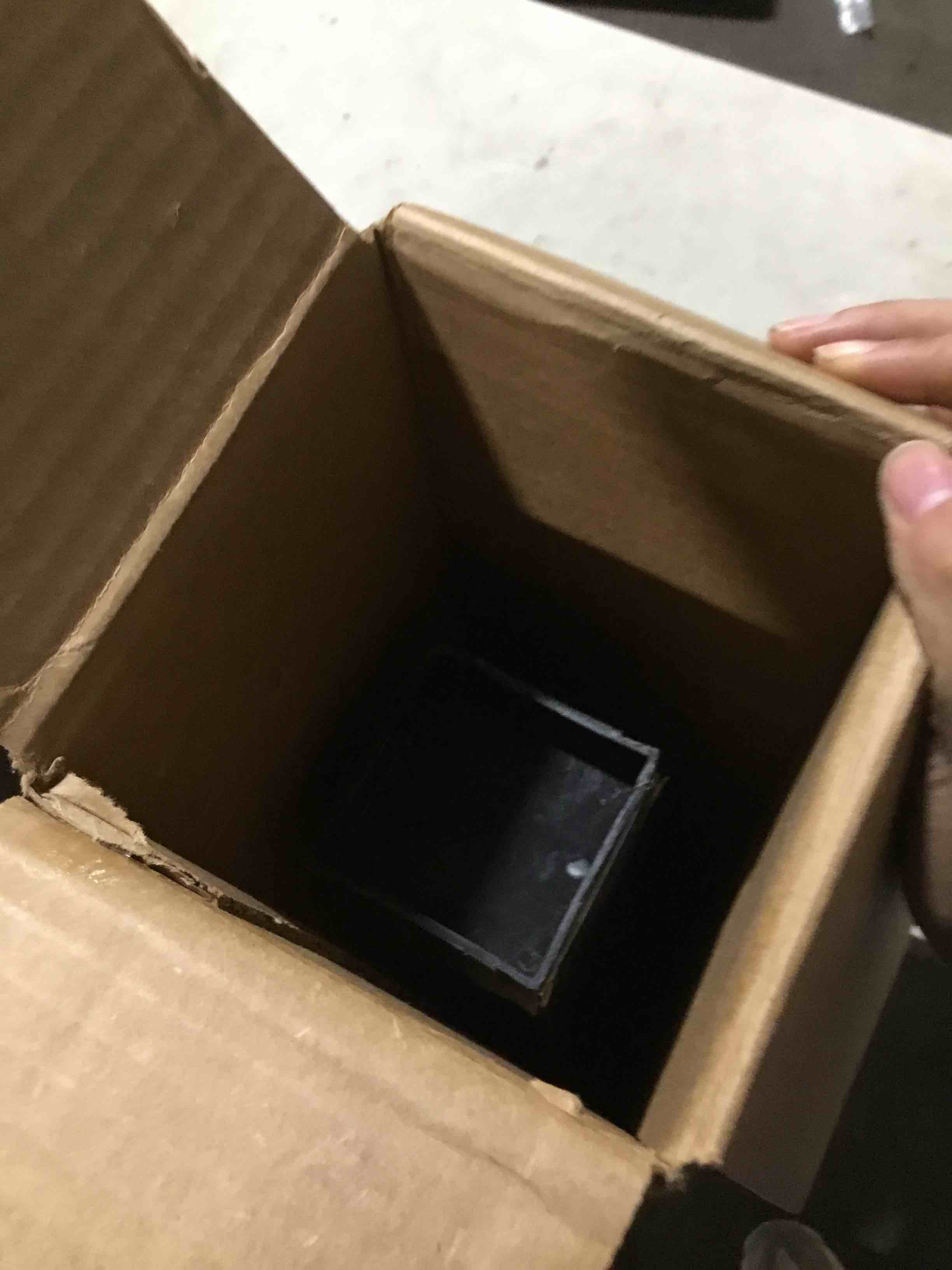https://s3.amazonaws.com/lotting-images-prod/bidfta/TEA2185936_1745331472431.jpeg