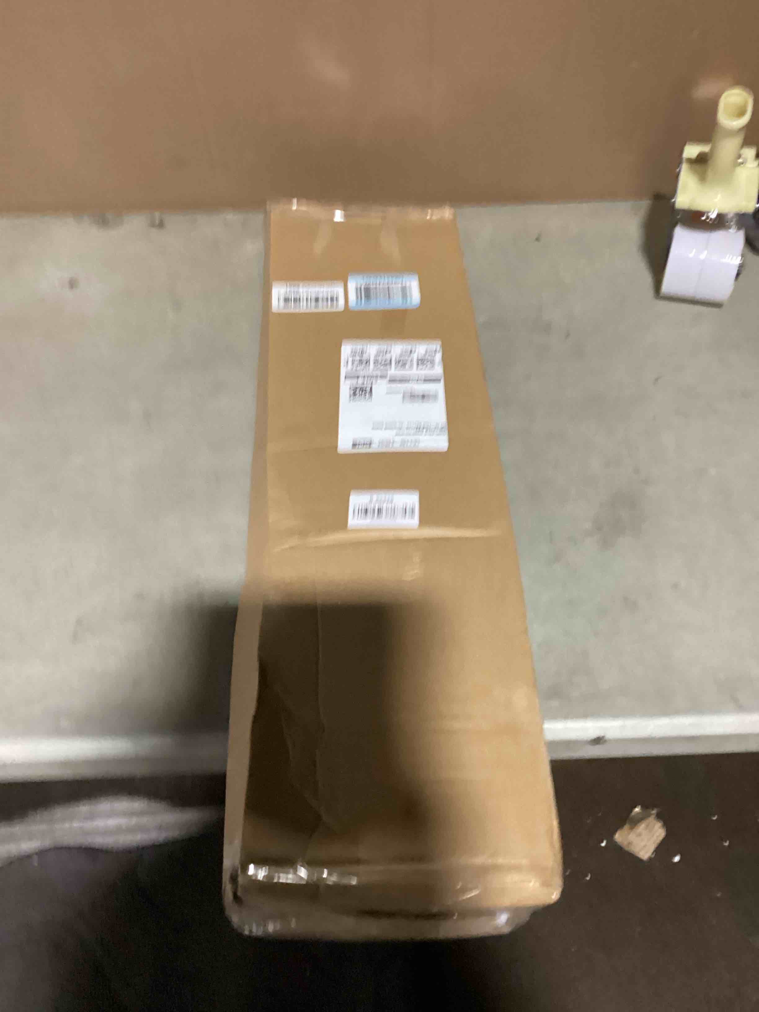 https://s3.amazonaws.com/lotting-images-prod/bidfta/TEA2186053_1751299136334.jpeg