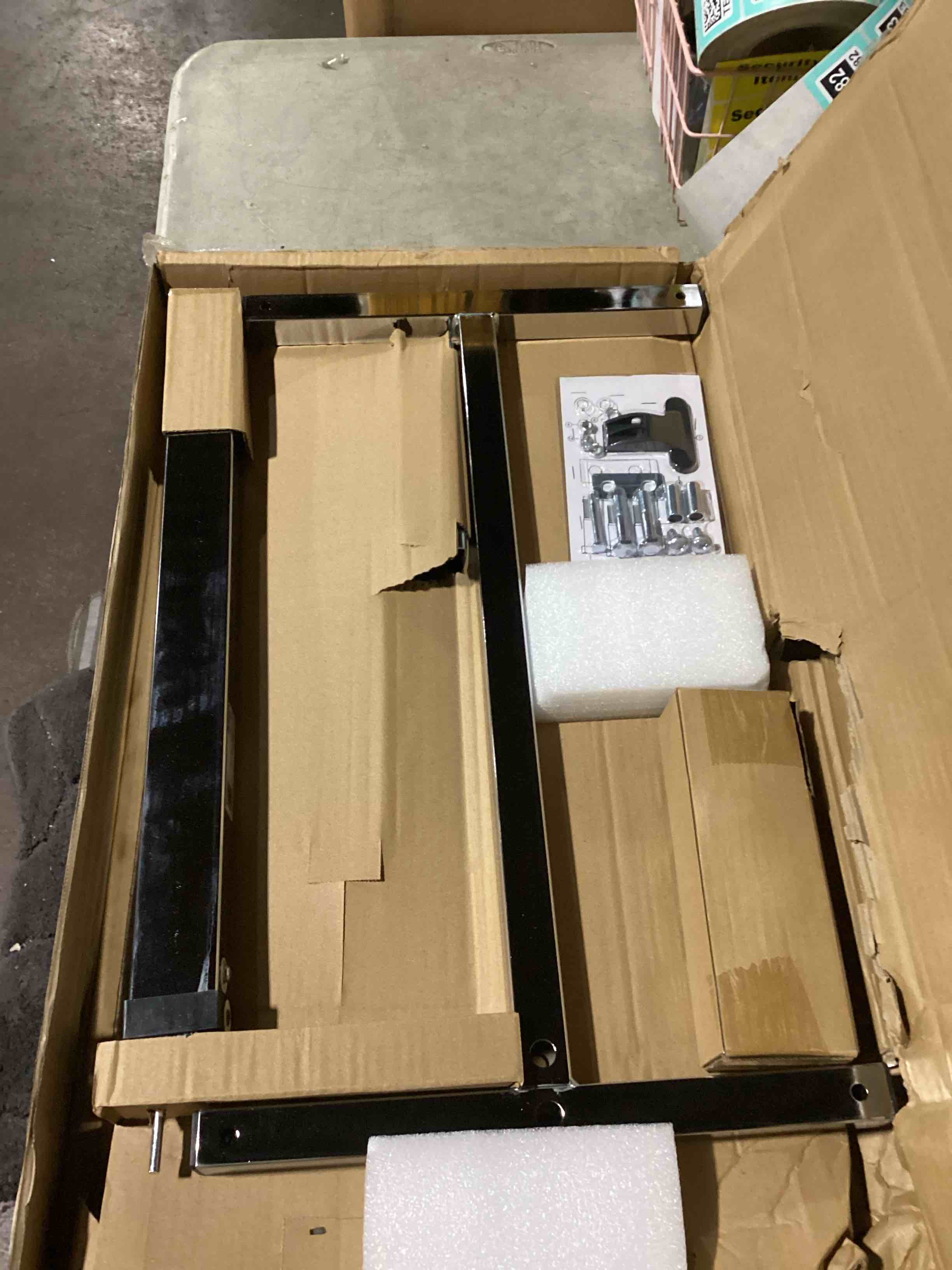 https://s3.amazonaws.com/lotting-images-prod/bidfta/TEA2186182_1751385545732.jpeg