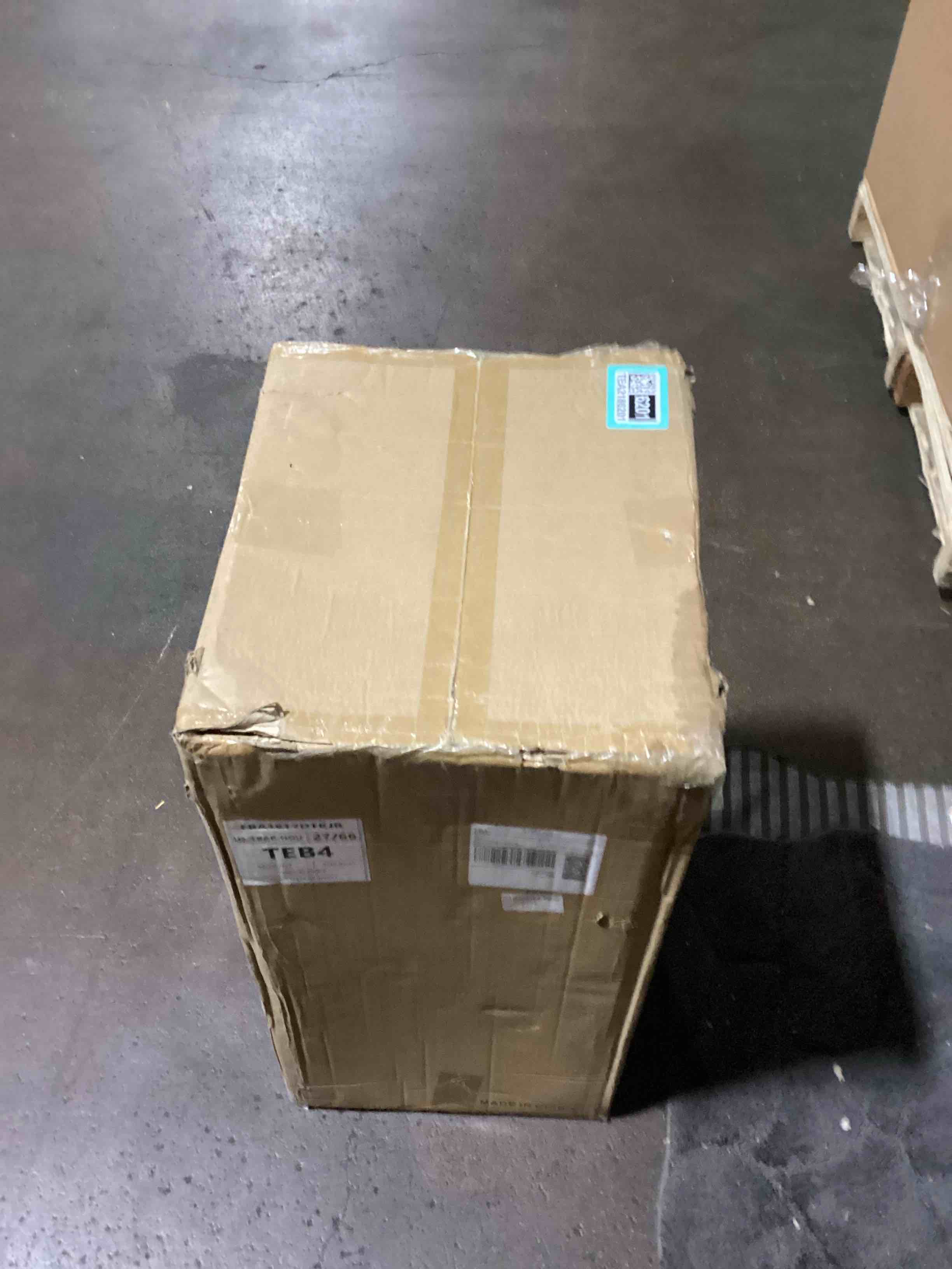 https://s3.amazonaws.com/lotting-images-prod/bidfta/TEA2186201_1751391968914.jpeg