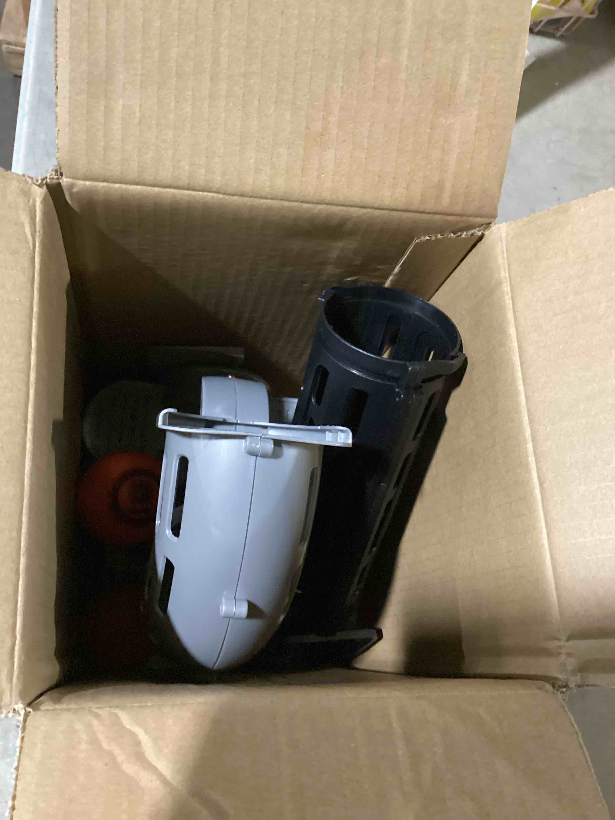 https://s3.amazonaws.com/lotting-images-prod/bidfta/TEA2186363_1751482033771.jpeg