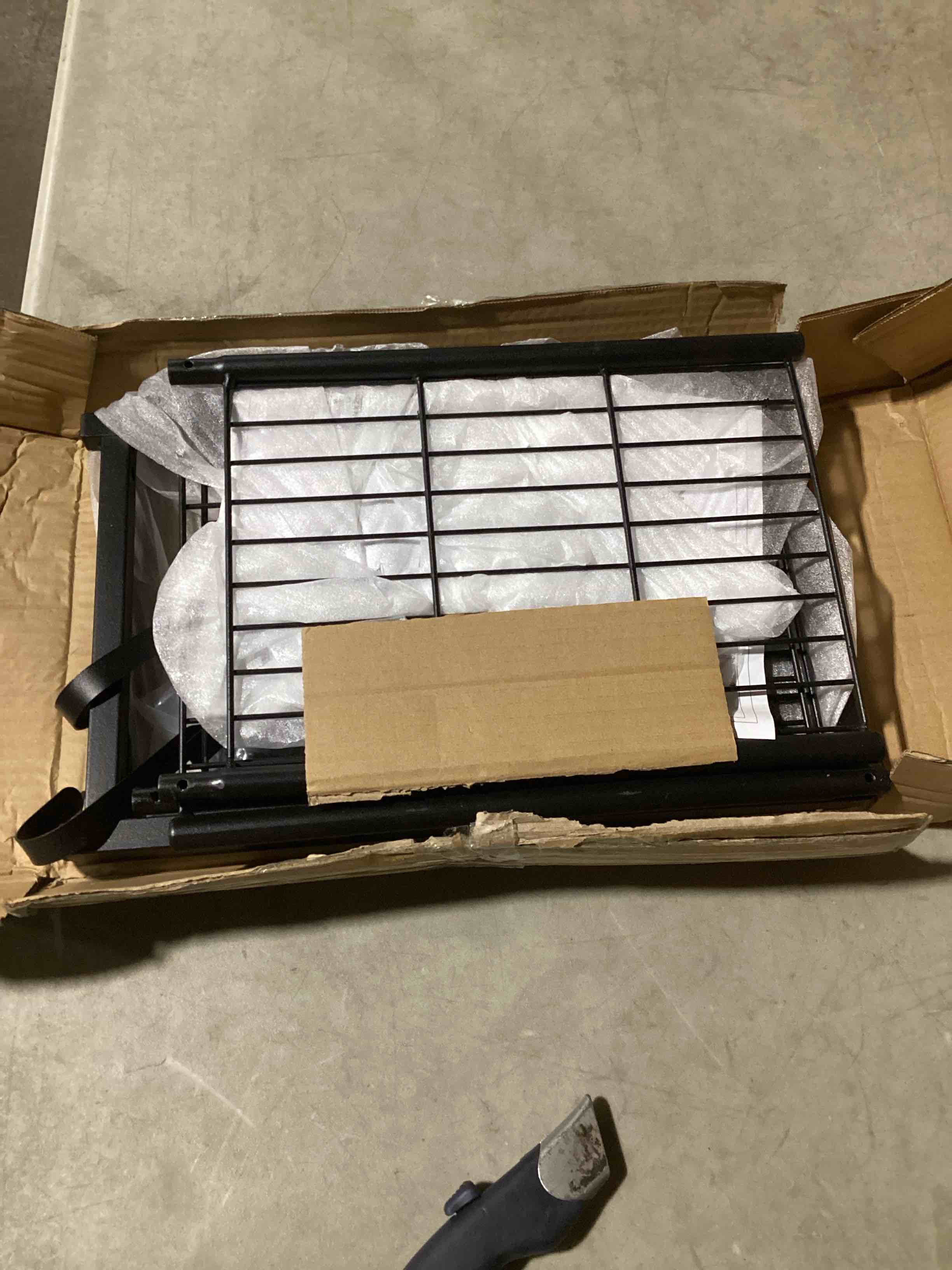 https://s3.amazonaws.com/lotting-images-prod/bidfta/TEA2186643_1752236577184.jpeg