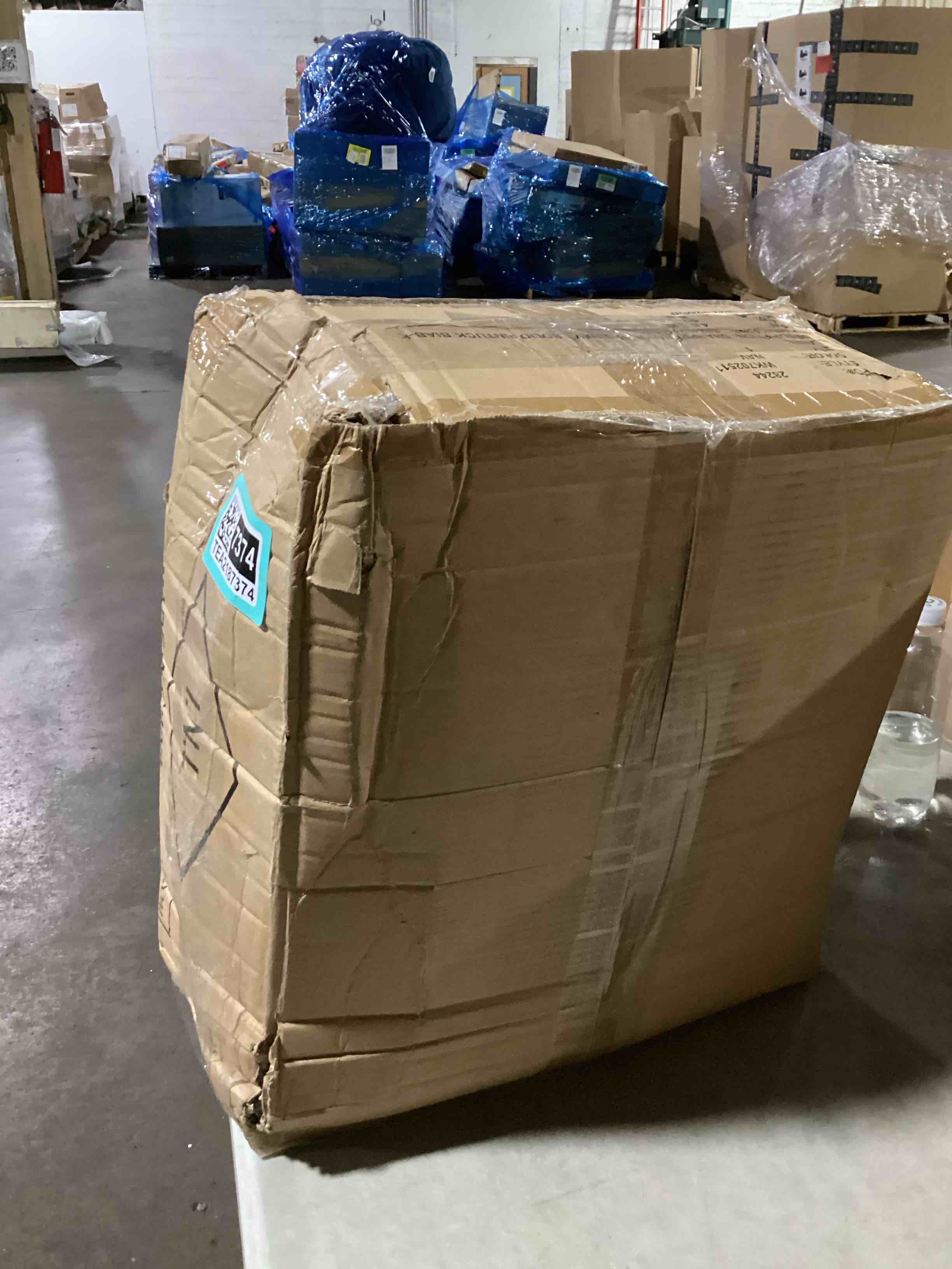 https://s3.amazonaws.com/lotting-images-prod/bidfta/TEA2187374_1753814400460.jpeg