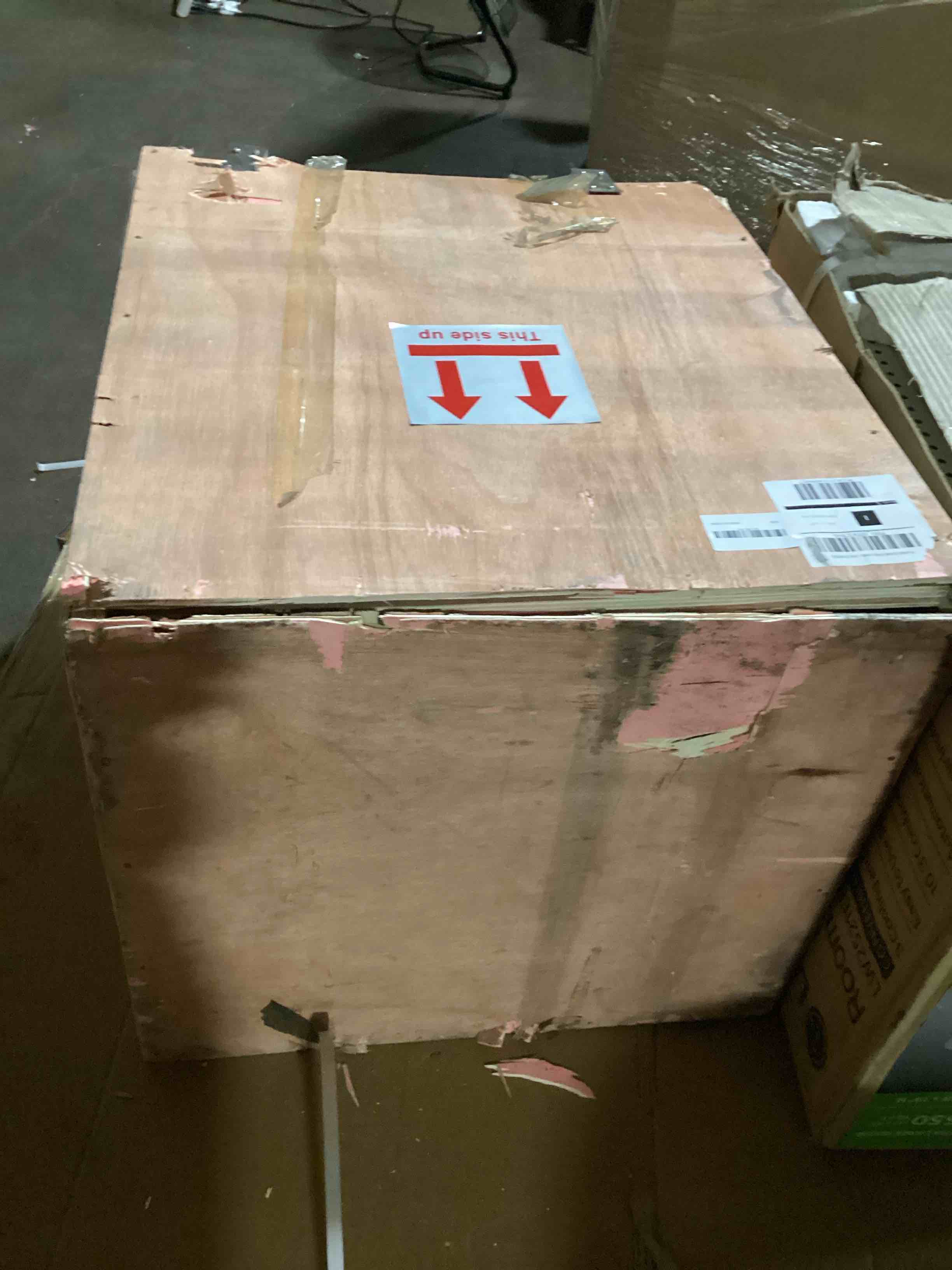 https://s3.amazonaws.com/lotting-images-prod/bidfta/TEA2187375_1753815005005.jpeg