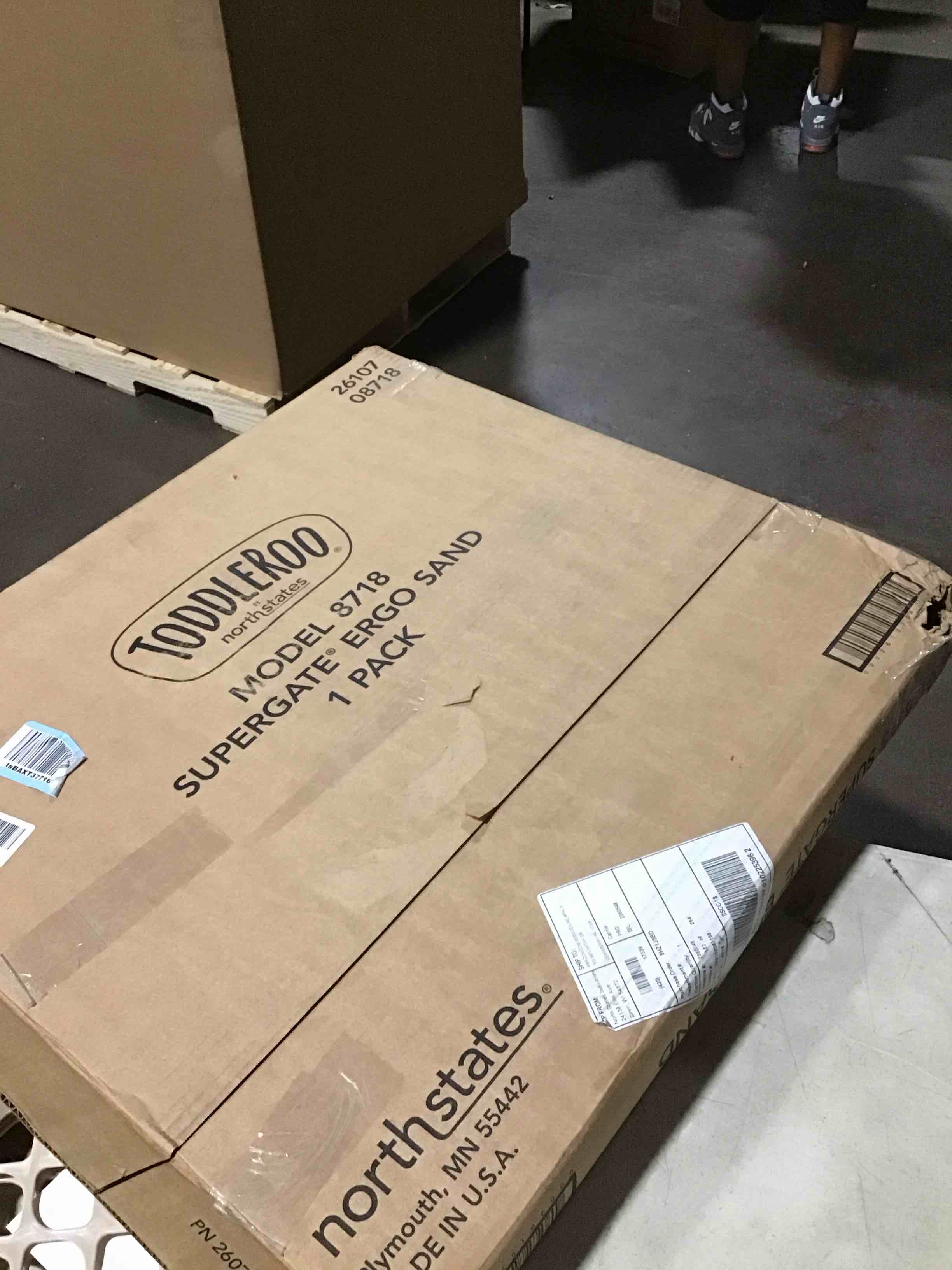 https://s3.amazonaws.com/lotting-images-prod/bidfta/TEA2188151_1745411169189.jpeg