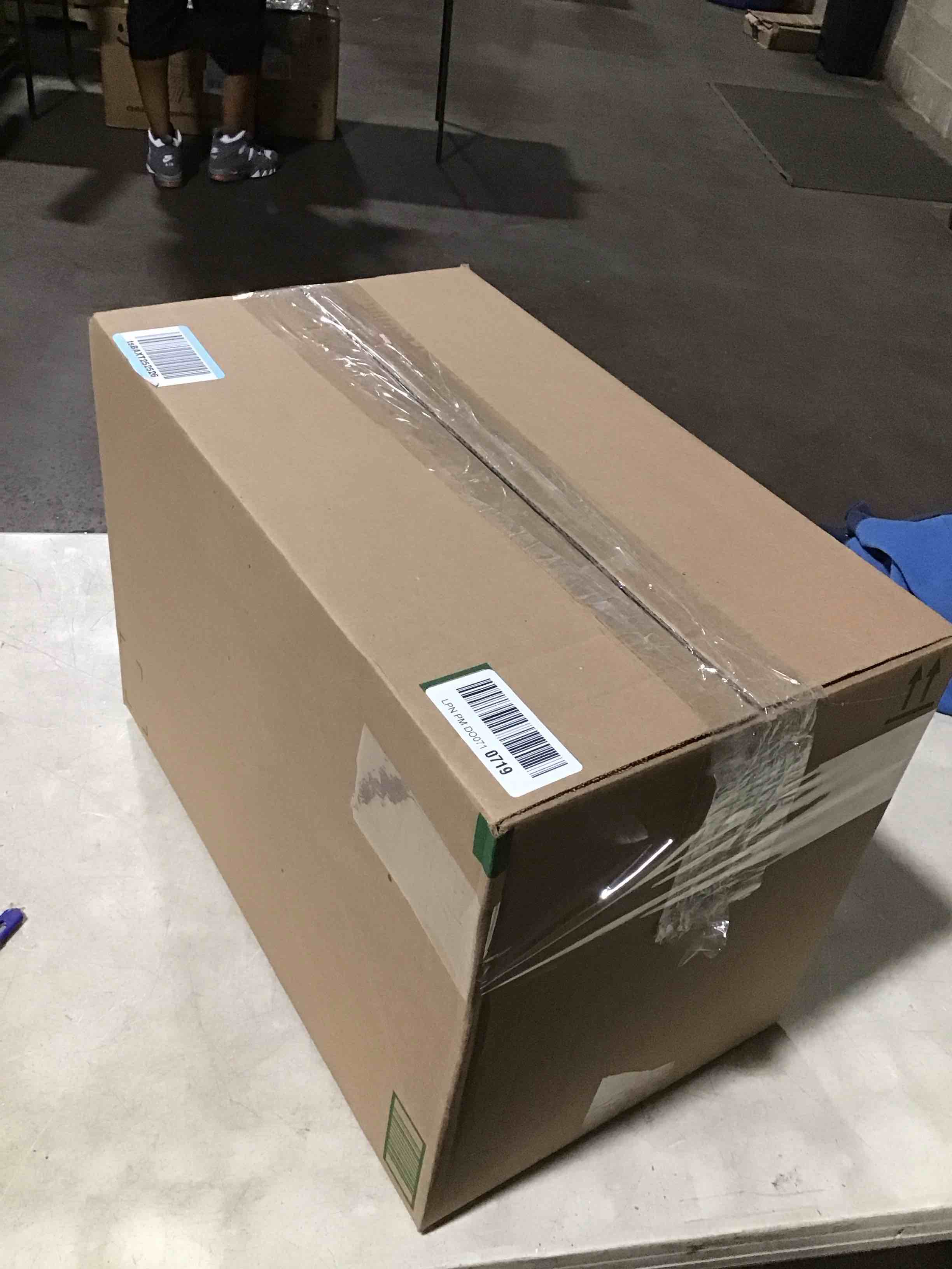 https://s3.amazonaws.com/lotting-images-prod/bidfta/TEA2188210_1745424820050.jpeg