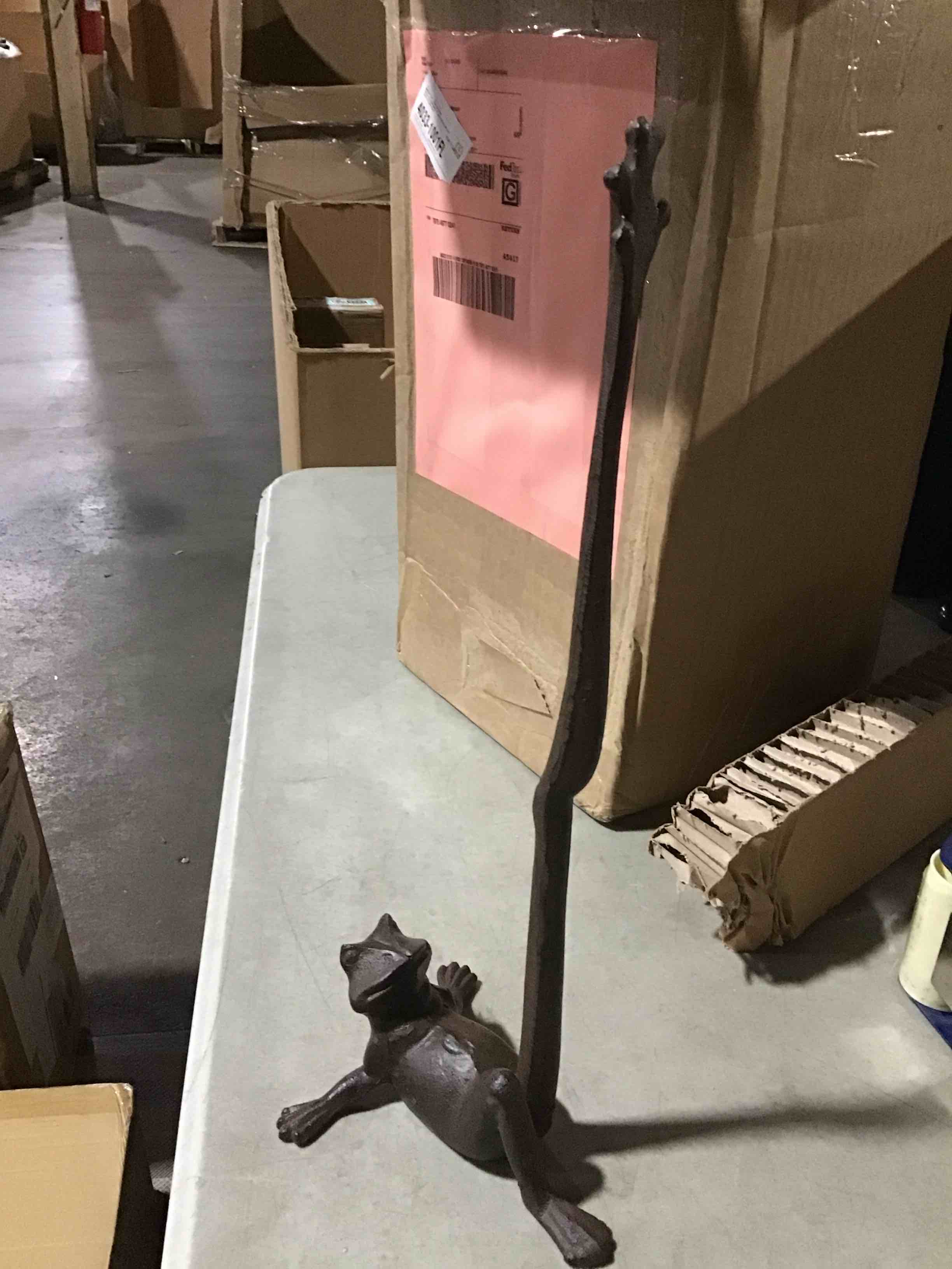 https://s3.amazonaws.com/lotting-images-prod/bidfta/TEA2189248_1755805859536.jpeg