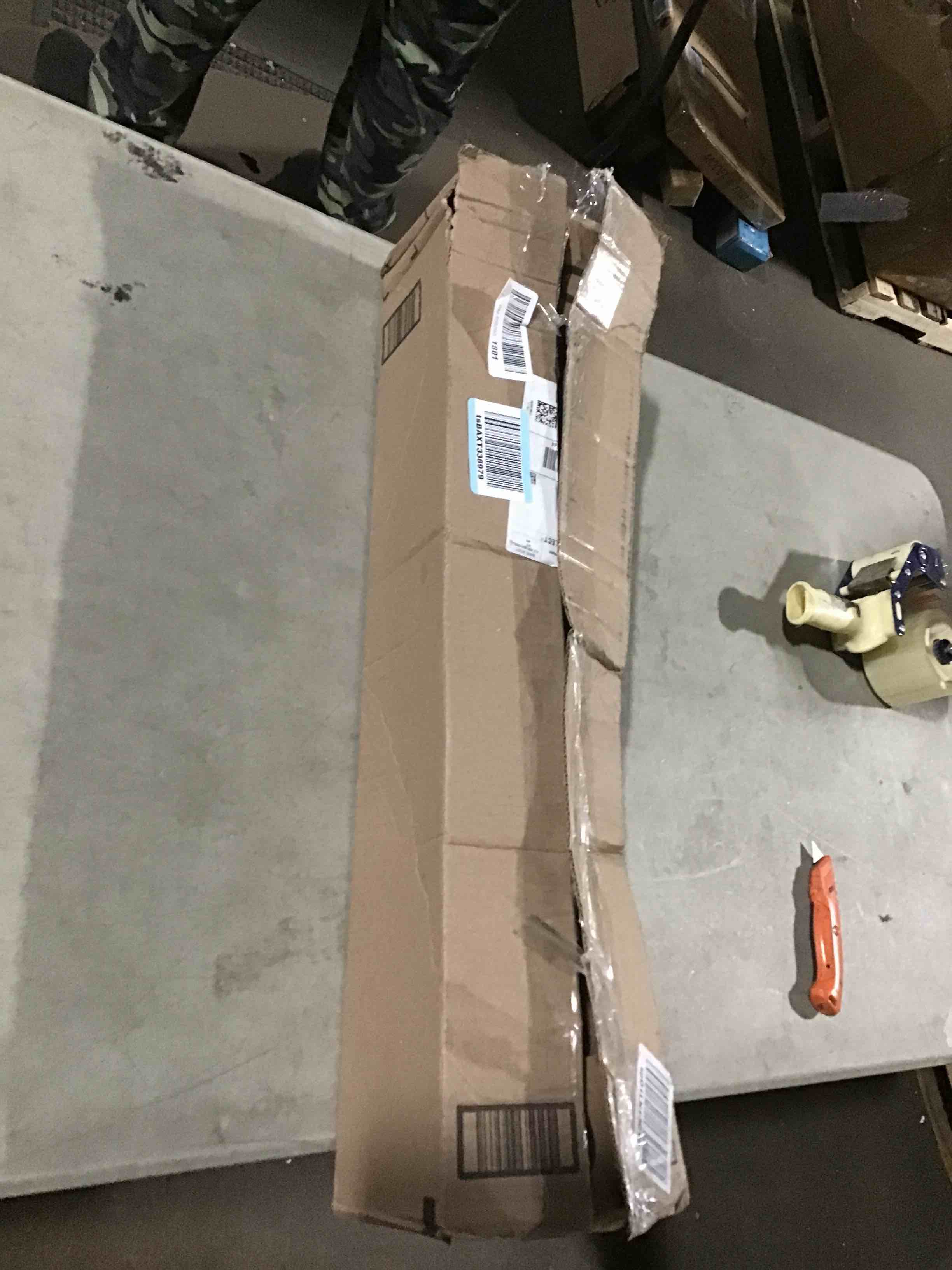 https://s3.amazonaws.com/lotting-images-prod/bidfta/TEA2194312_1747058861832.jpeg