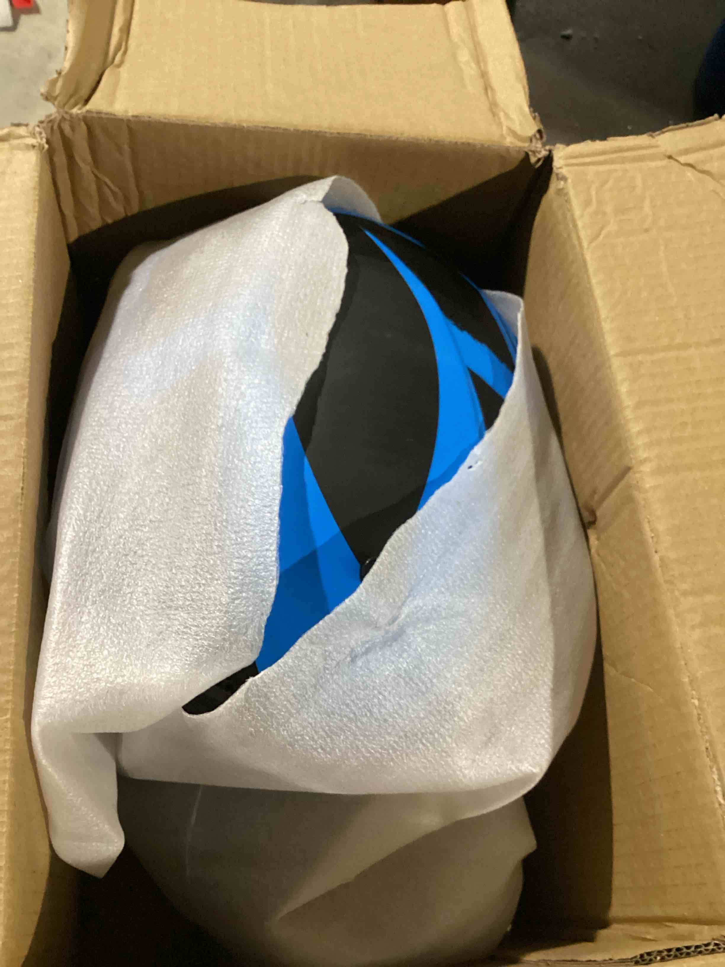 https://s3.amazonaws.com/lotting-images-prod/bidfta/TEA2194461_1747159772493.jpeg