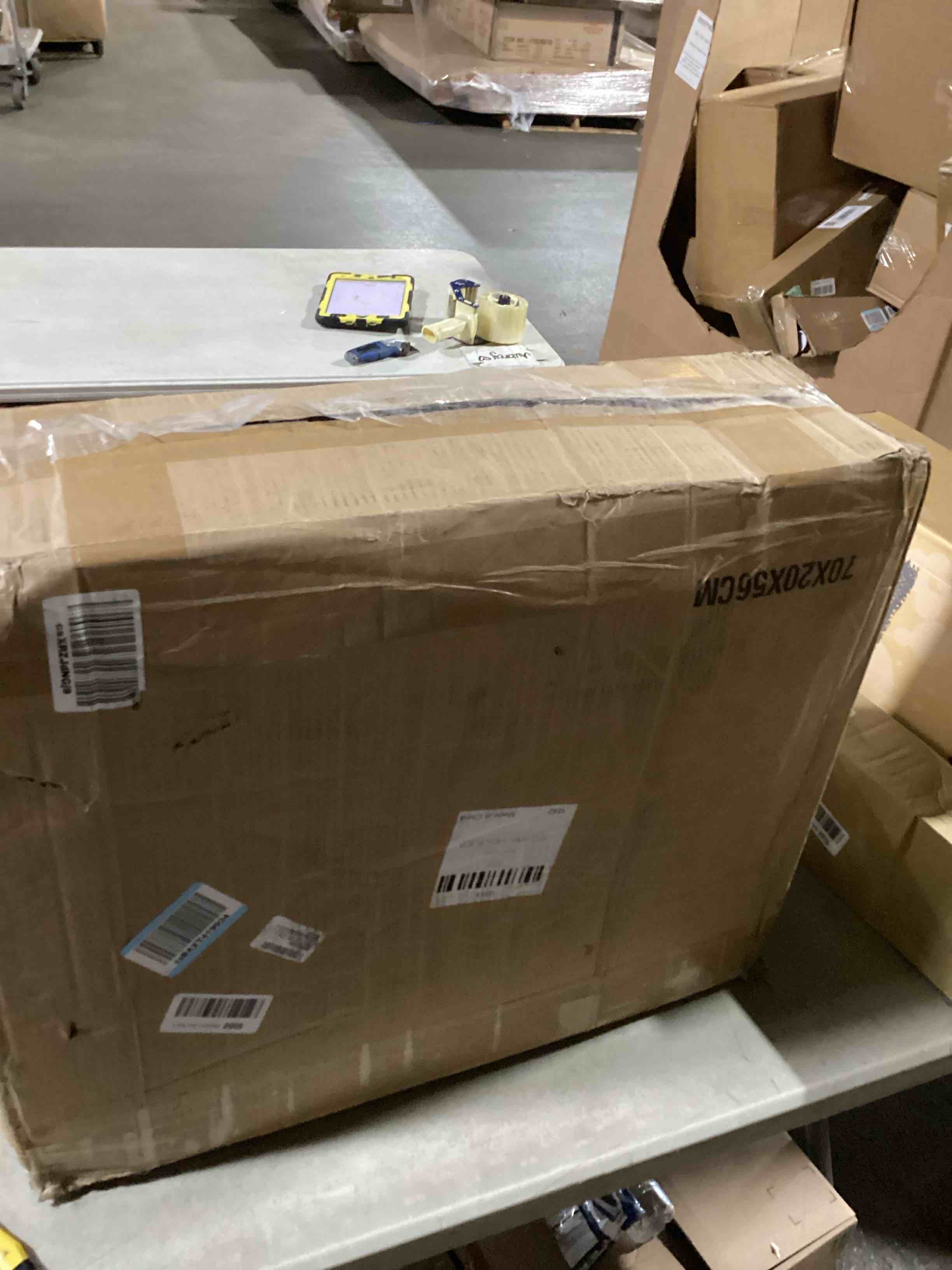 https://s3.amazonaws.com/lotting-images-prod/bidfta/TEA2194720_1747415192930.jpeg