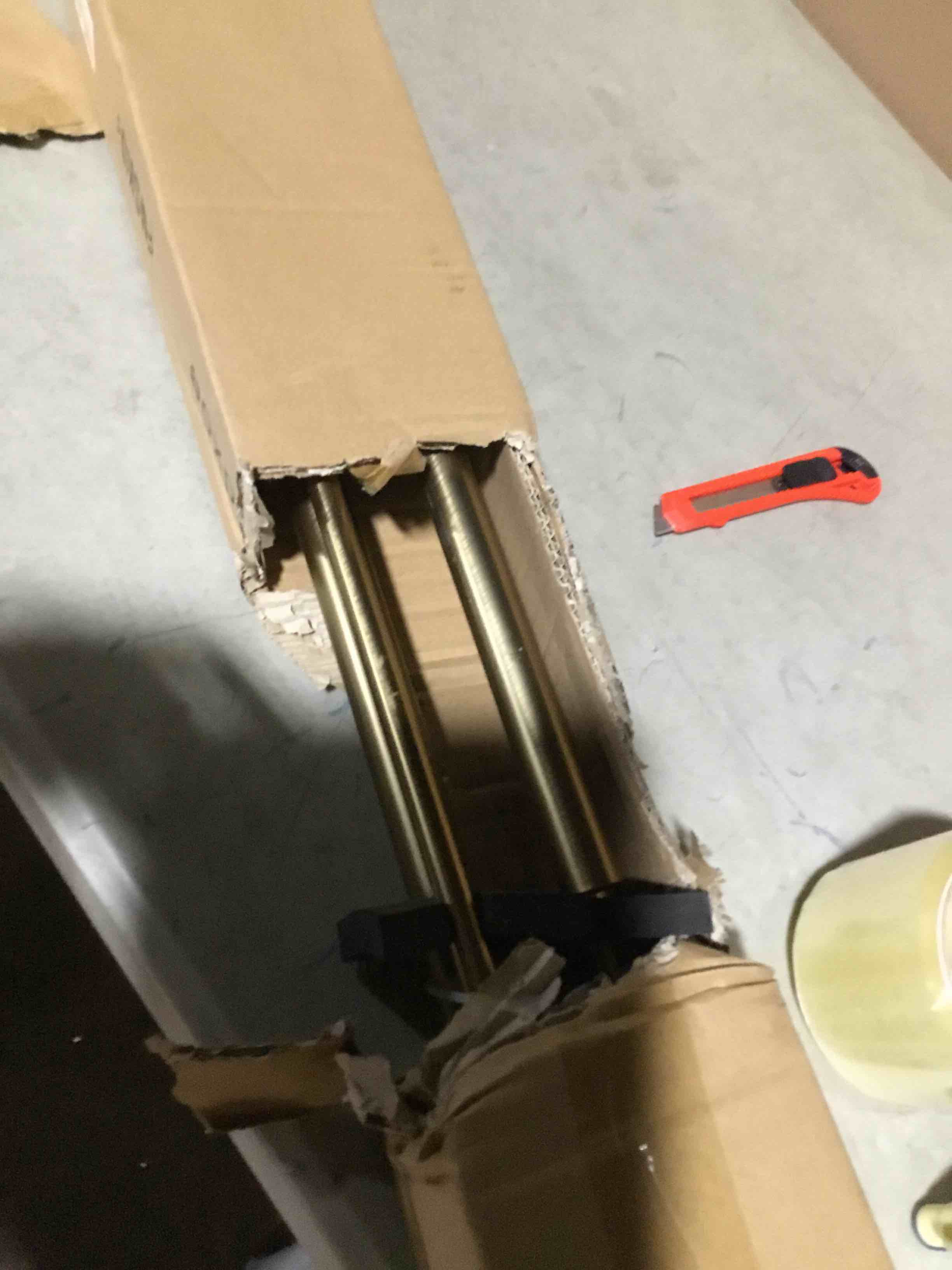 https://s3.amazonaws.com/lotting-images-prod/bidfta/TEA2196706_1750946600517.jpeg