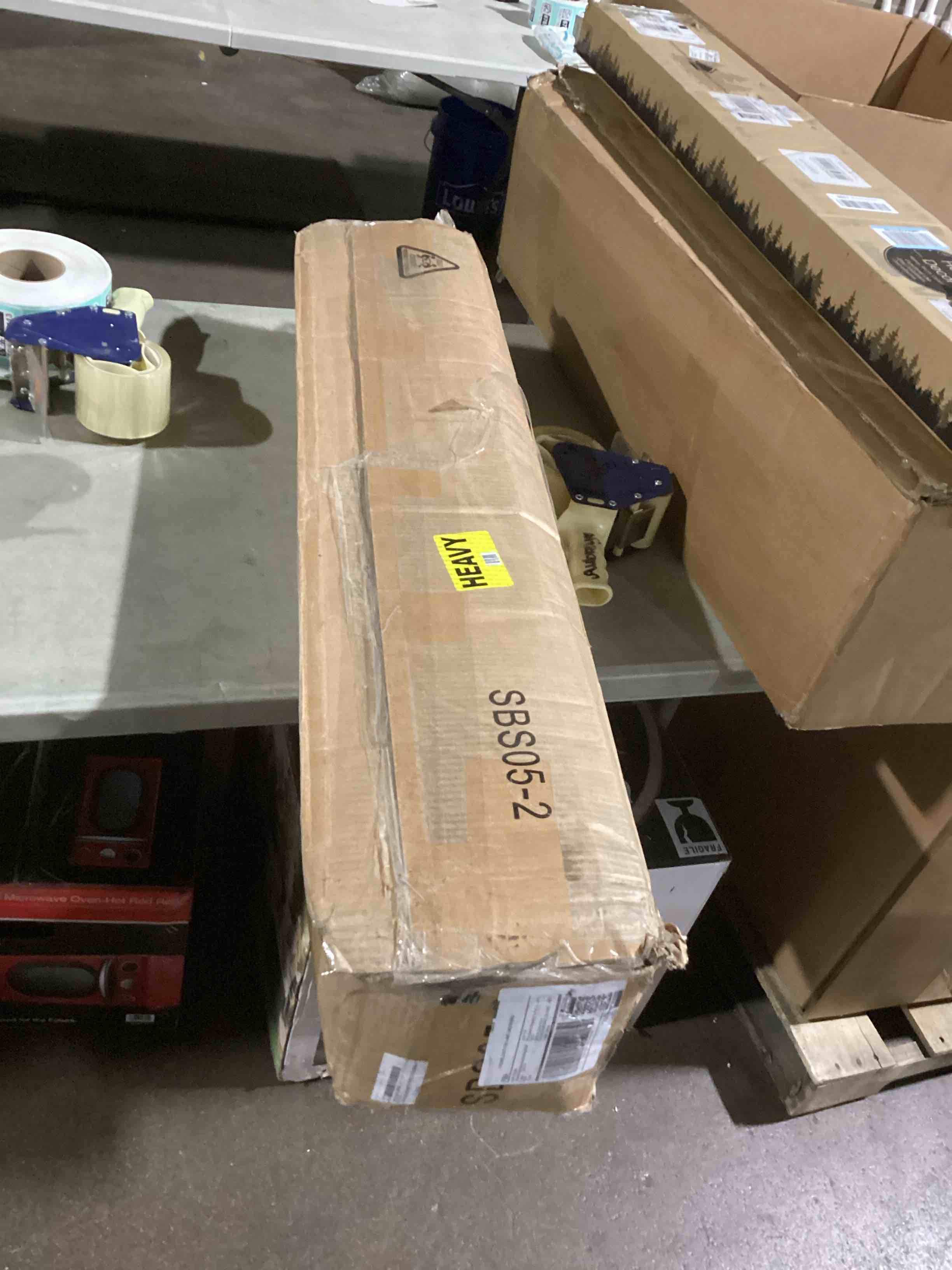https://s3.amazonaws.com/lotting-images-prod/bidfta/TEA2197001_1745840279948.jpeg