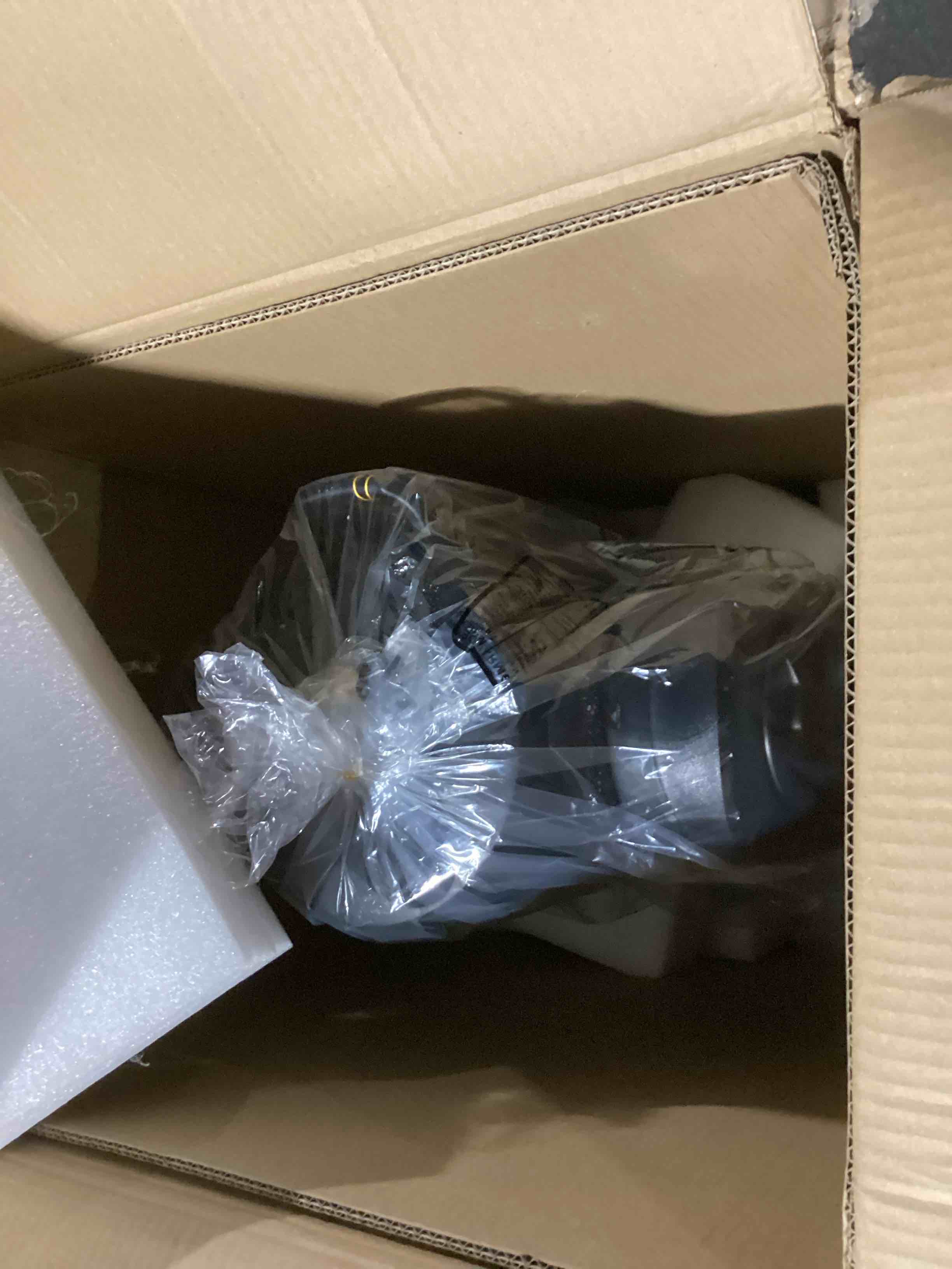 https://s3.amazonaws.com/lotting-images-prod/bidfta/TEA2197016_1745842662151.jpeg