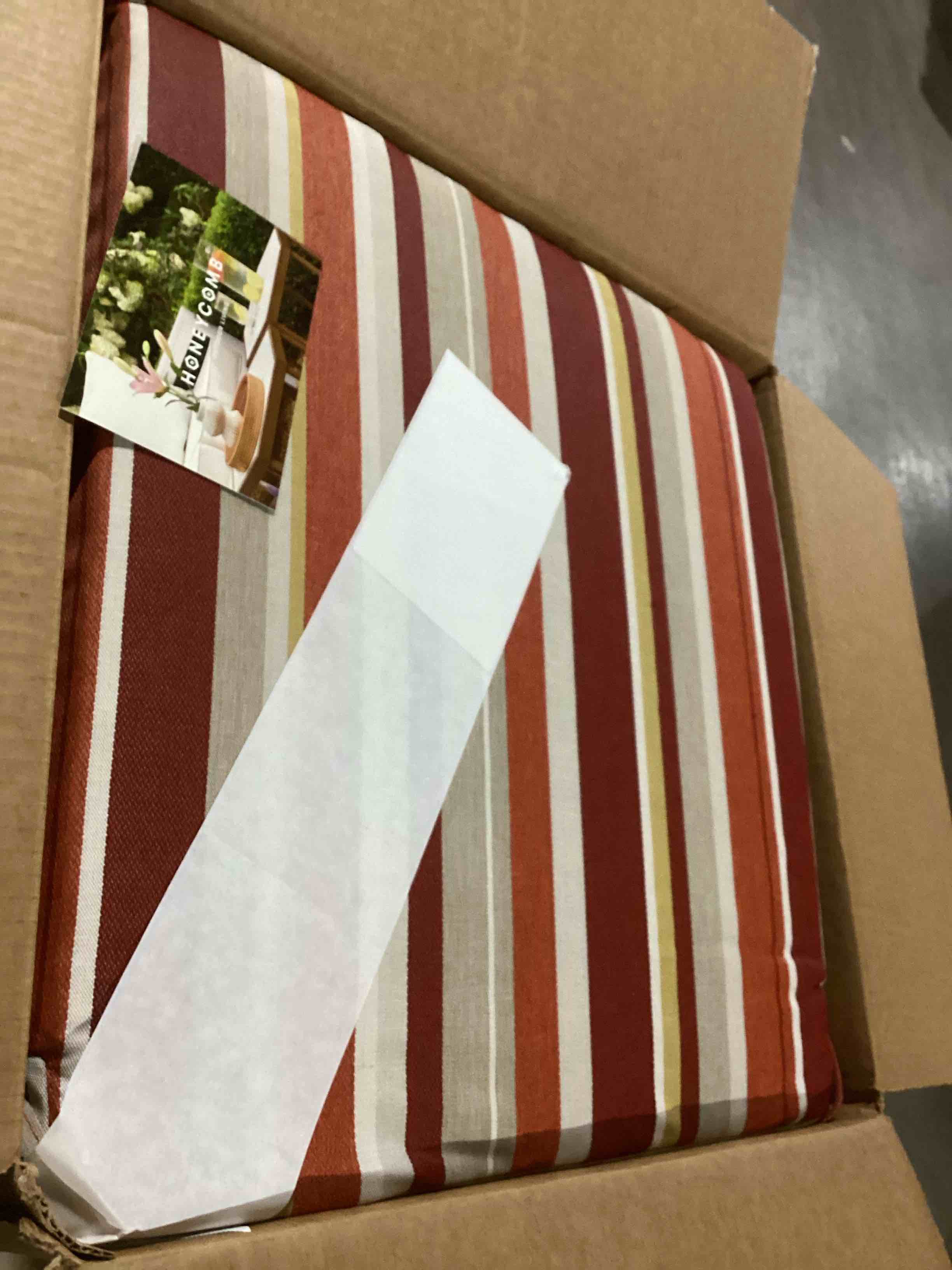 https://s3.amazonaws.com/lotting-images-prod/bidfta/TEA2197075_1745858256782.jpeg