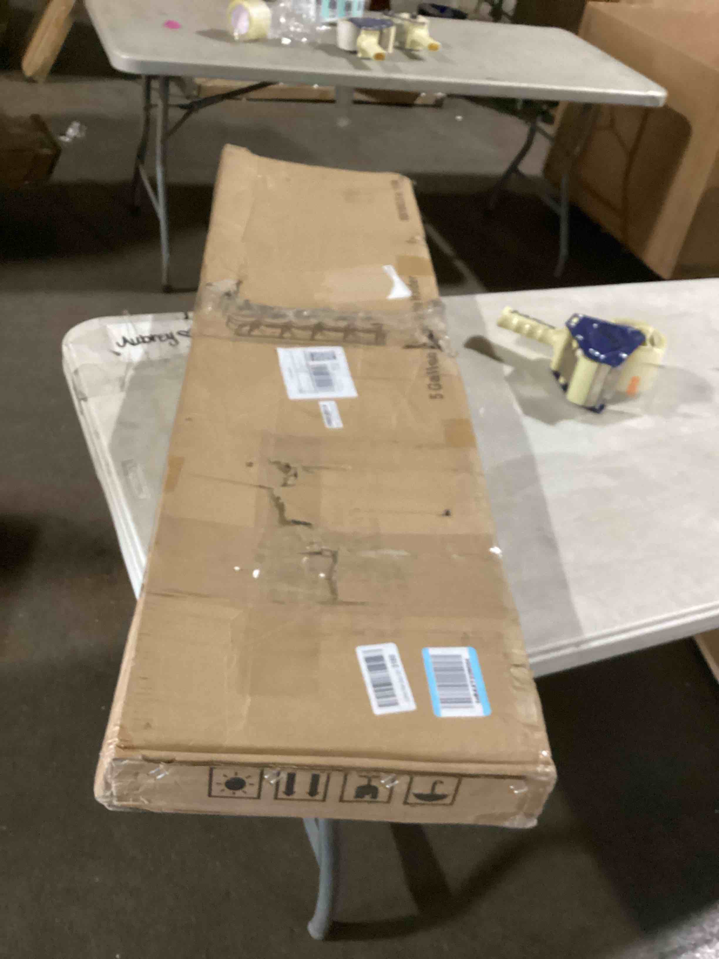 https://s3.amazonaws.com/lotting-images-prod/bidfta/TEA2197184_1745944901640.jpeg