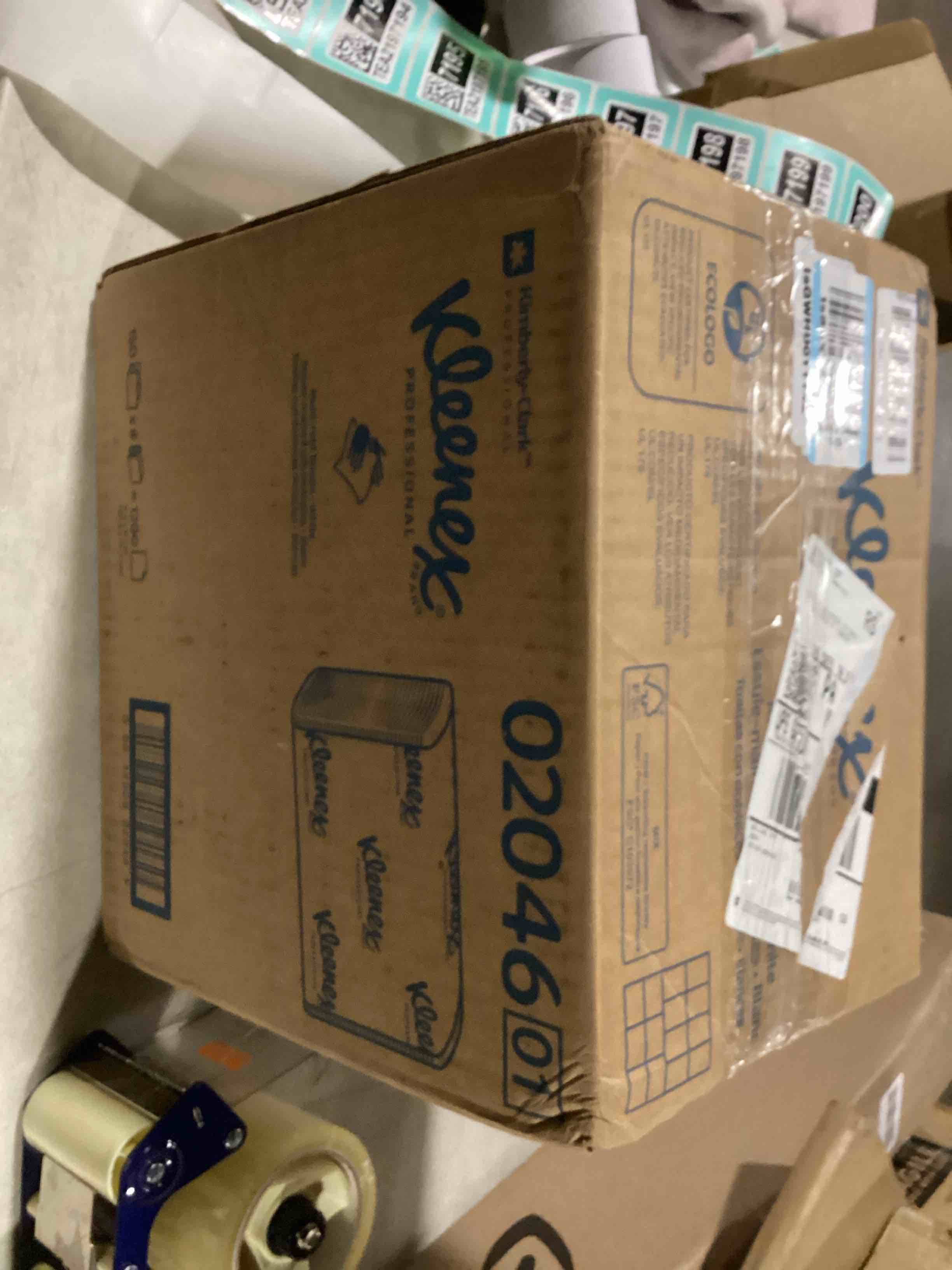 https://s3.amazonaws.com/lotting-images-prod/bidfta/TEA2197192_1745946082590.jpeg