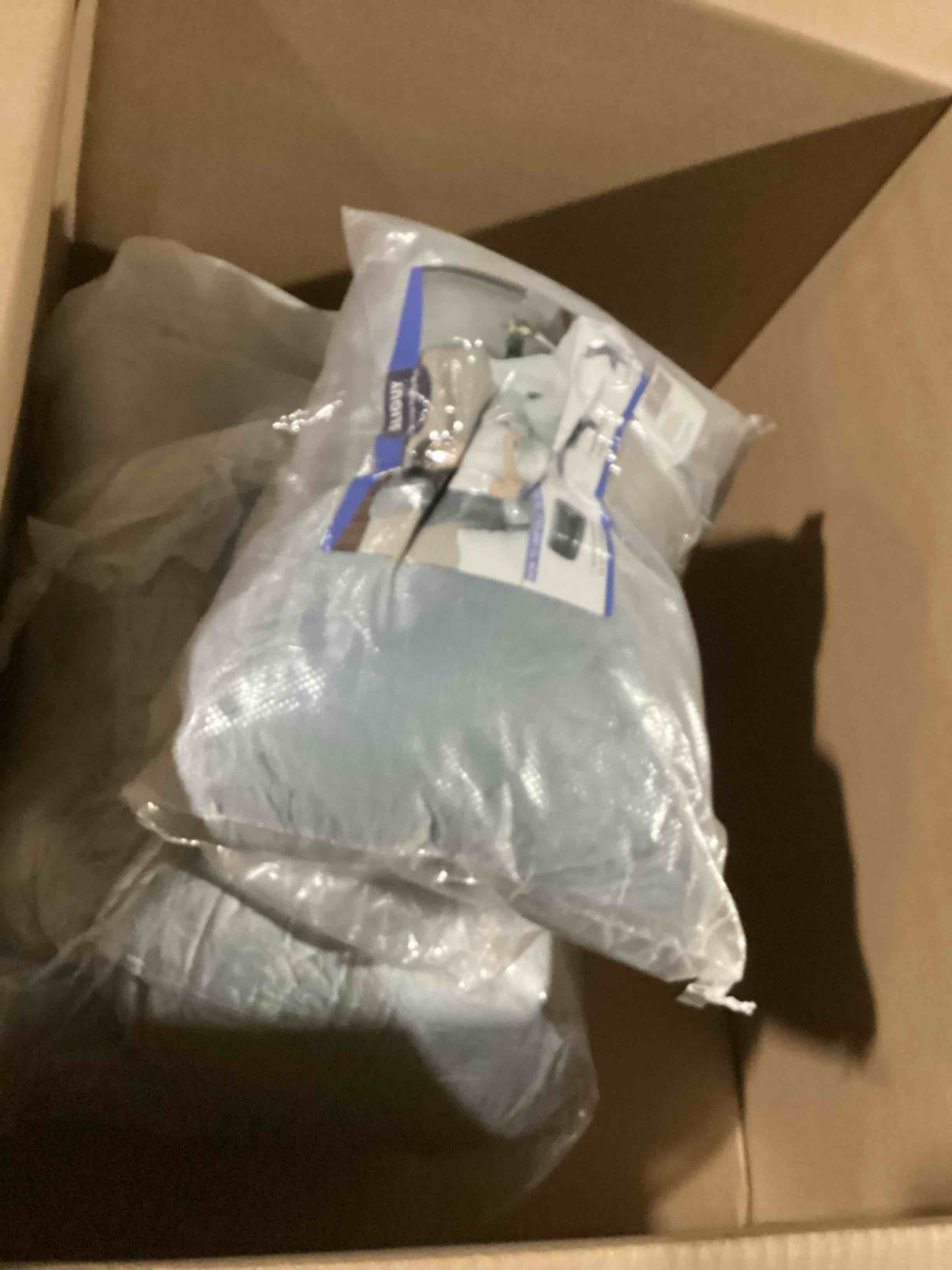 https://s3.amazonaws.com/lotting-images-prod/bidfta/TEA2197223_1745952413034.jpeg