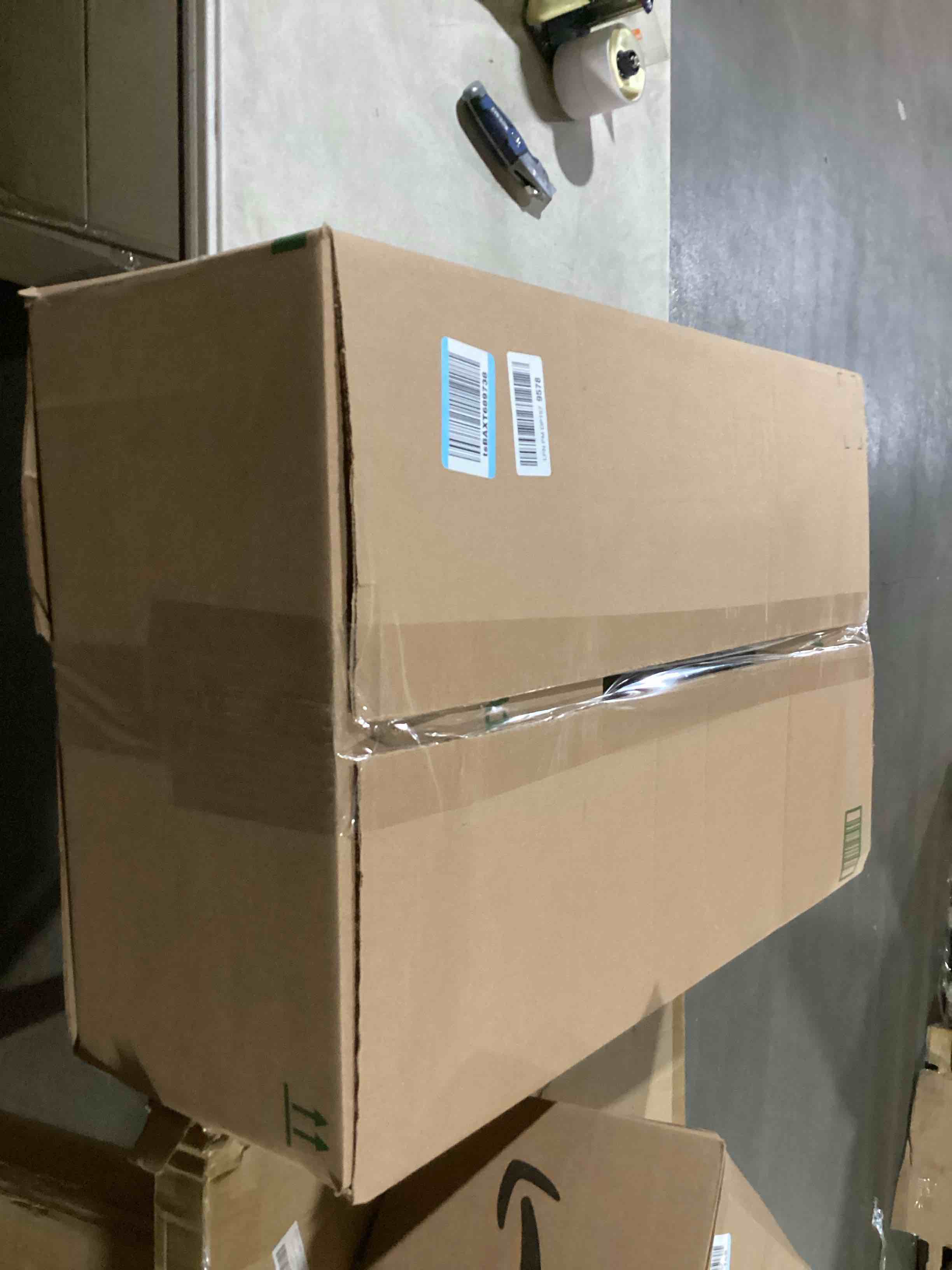 https://s3.amazonaws.com/lotting-images-prod/bidfta/TEA2197253_1746014689578.jpeg