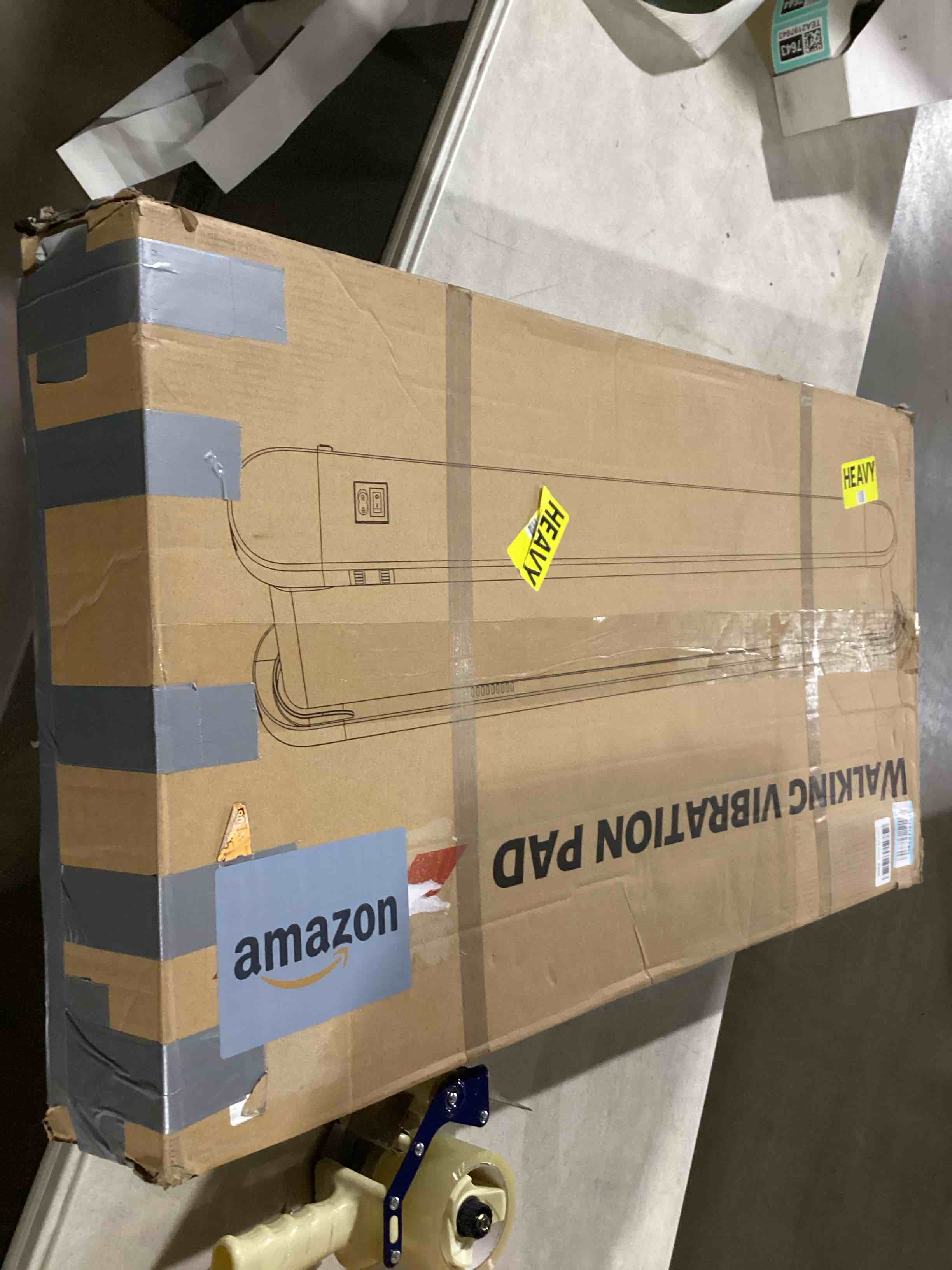 https://s3.amazonaws.com/lotting-images-prod/bidfta/TEA2197625_1746197236651.jpeg