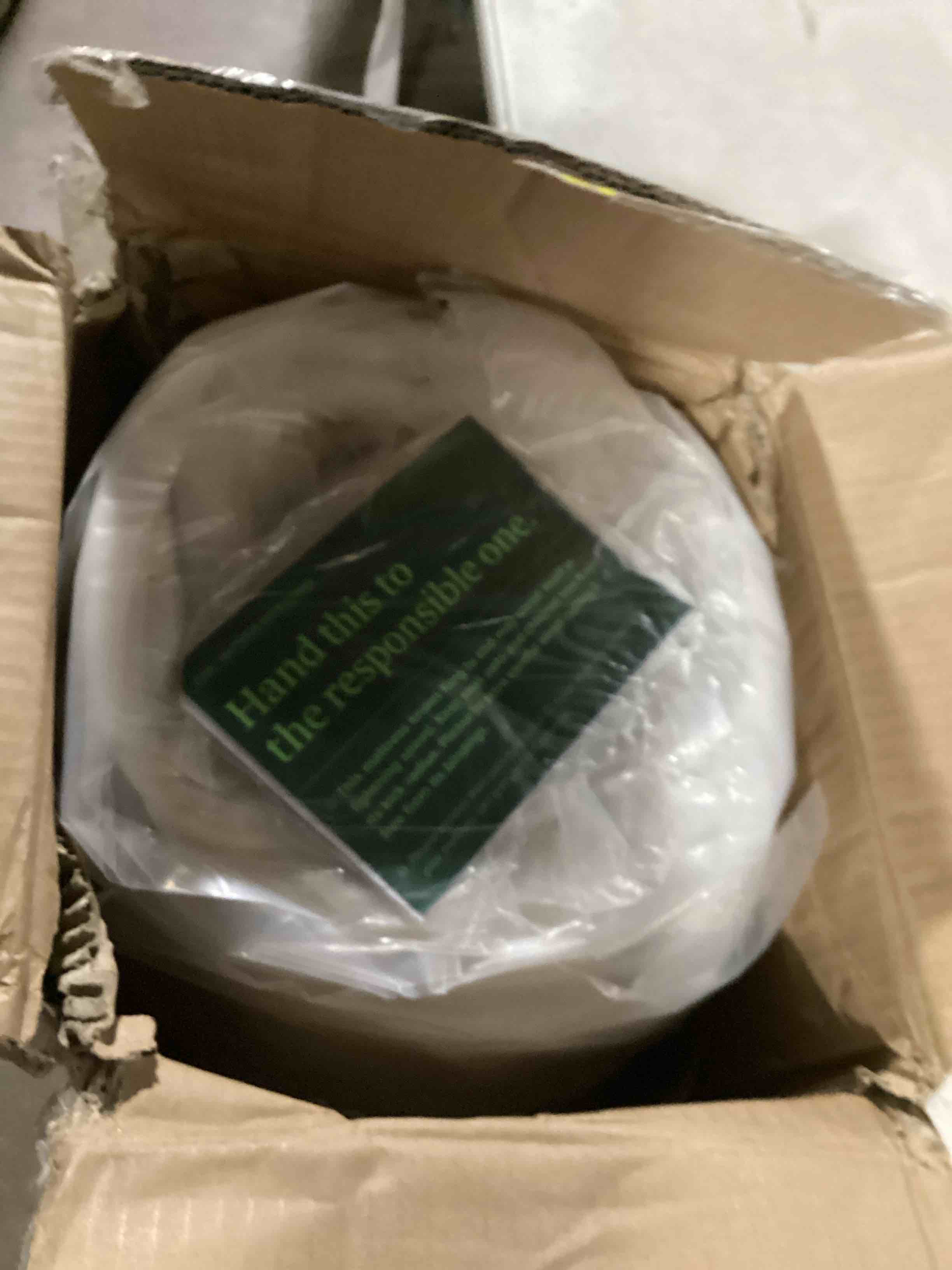 https://s3.amazonaws.com/lotting-images-prod/bidfta/TEA2197689_1746210381245.jpeg