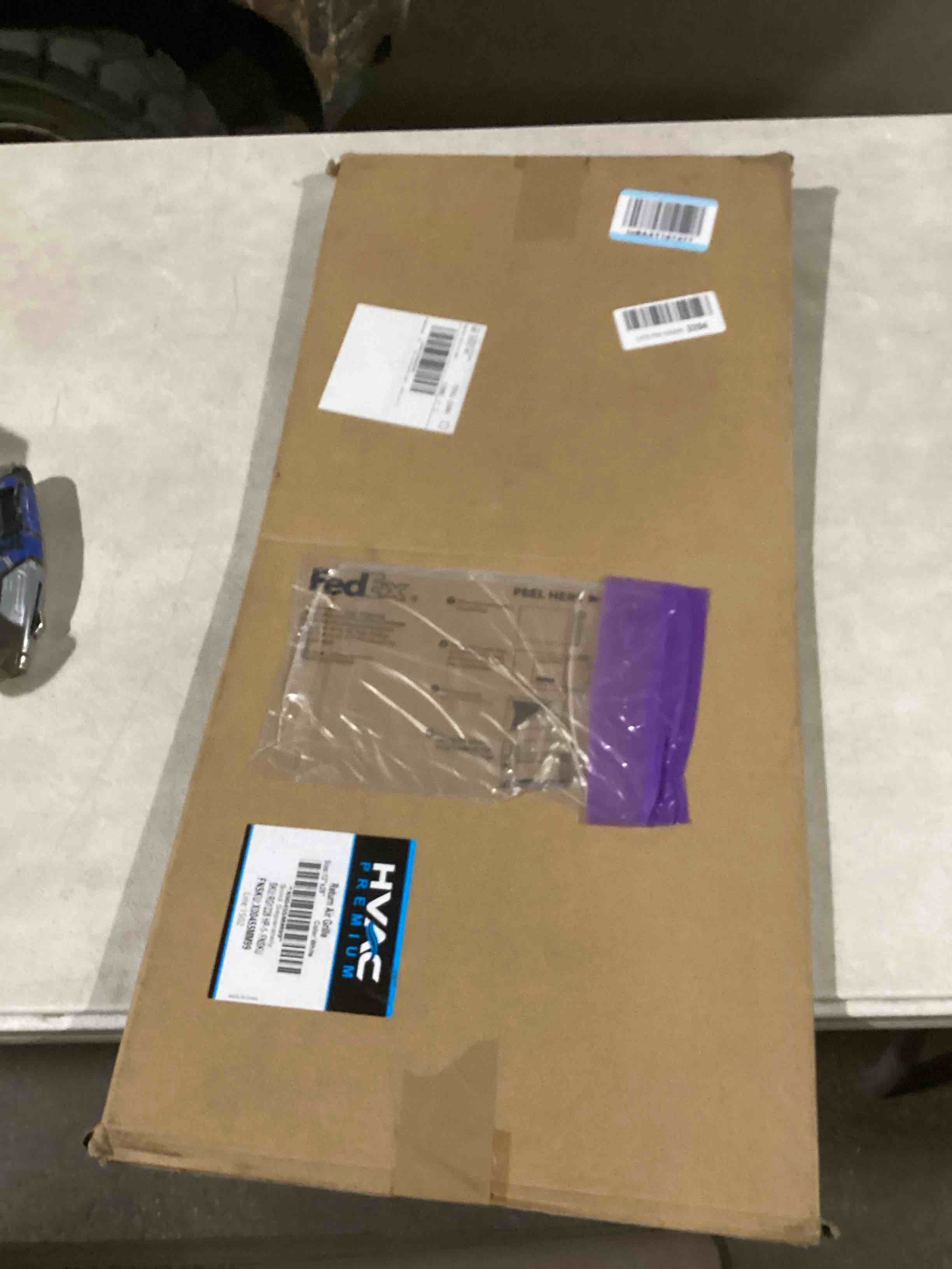 https://s3.amazonaws.com/lotting-images-prod/bidfta/TEA2197870_1746472576801.jpeg