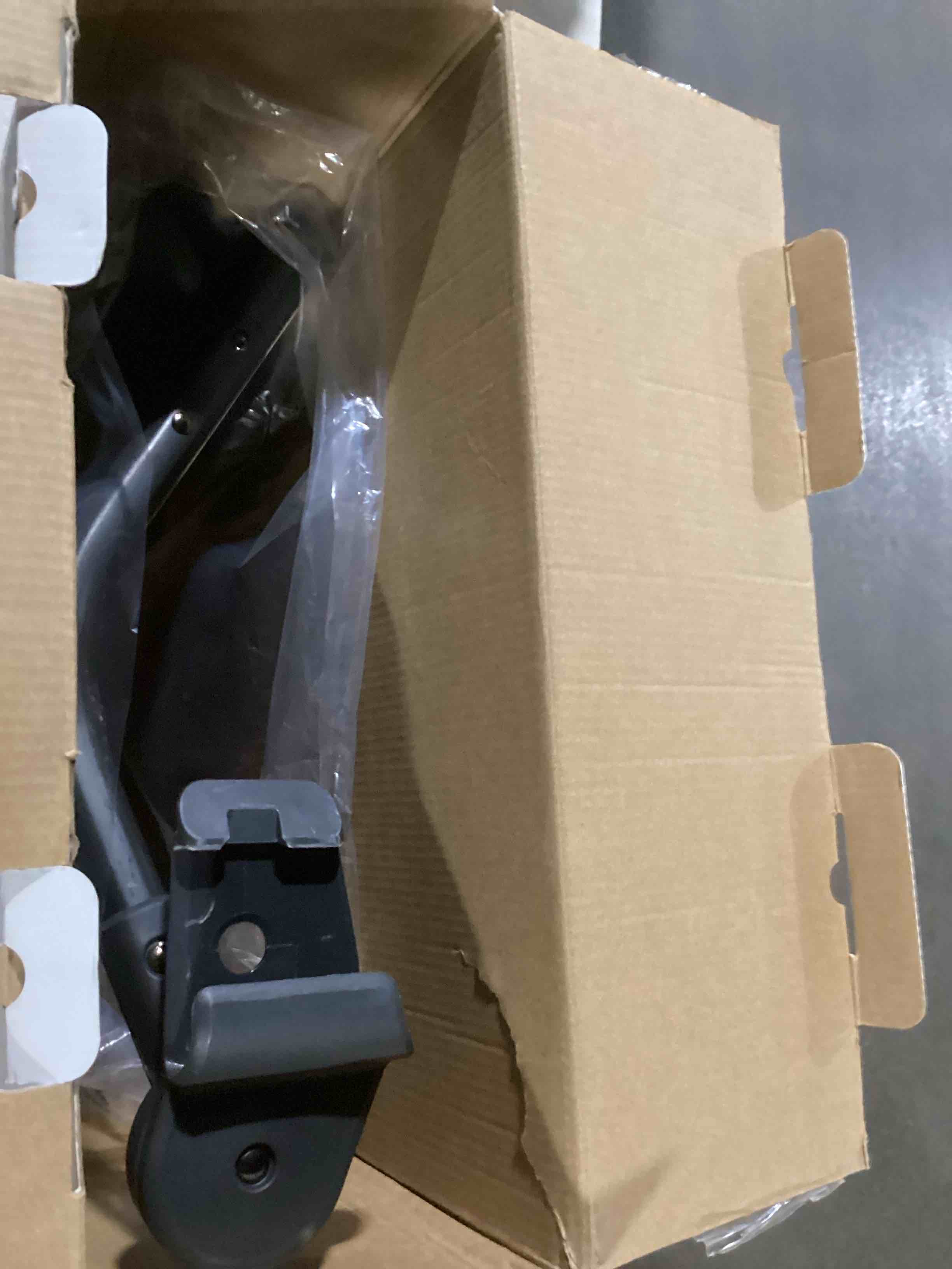 https://s3.amazonaws.com/lotting-images-prod/bidfta/TEA2197934_1746546156223.jpeg