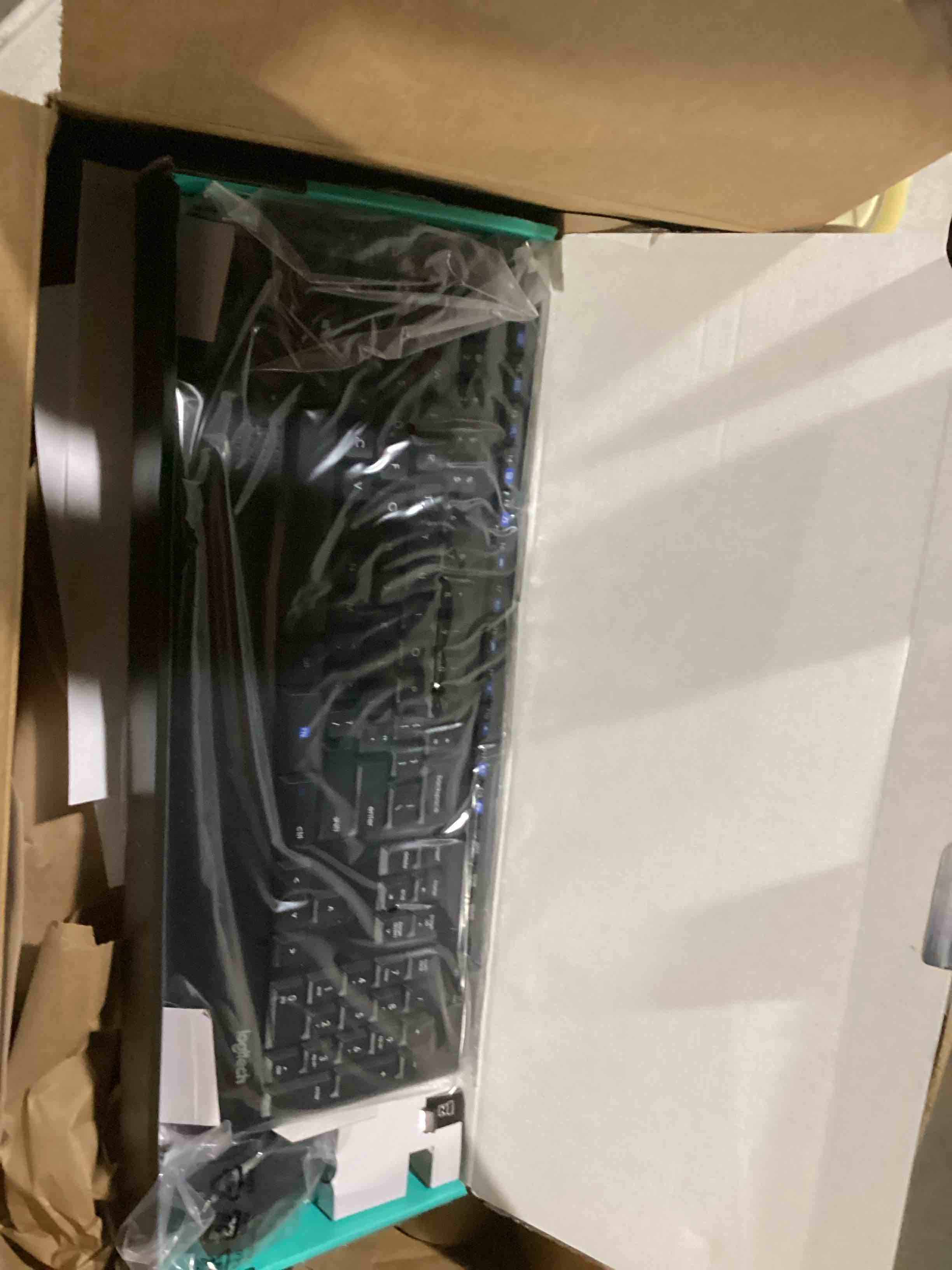 https://s3.amazonaws.com/lotting-images-prod/bidfta/TEA2197946_1746548440684.jpeg