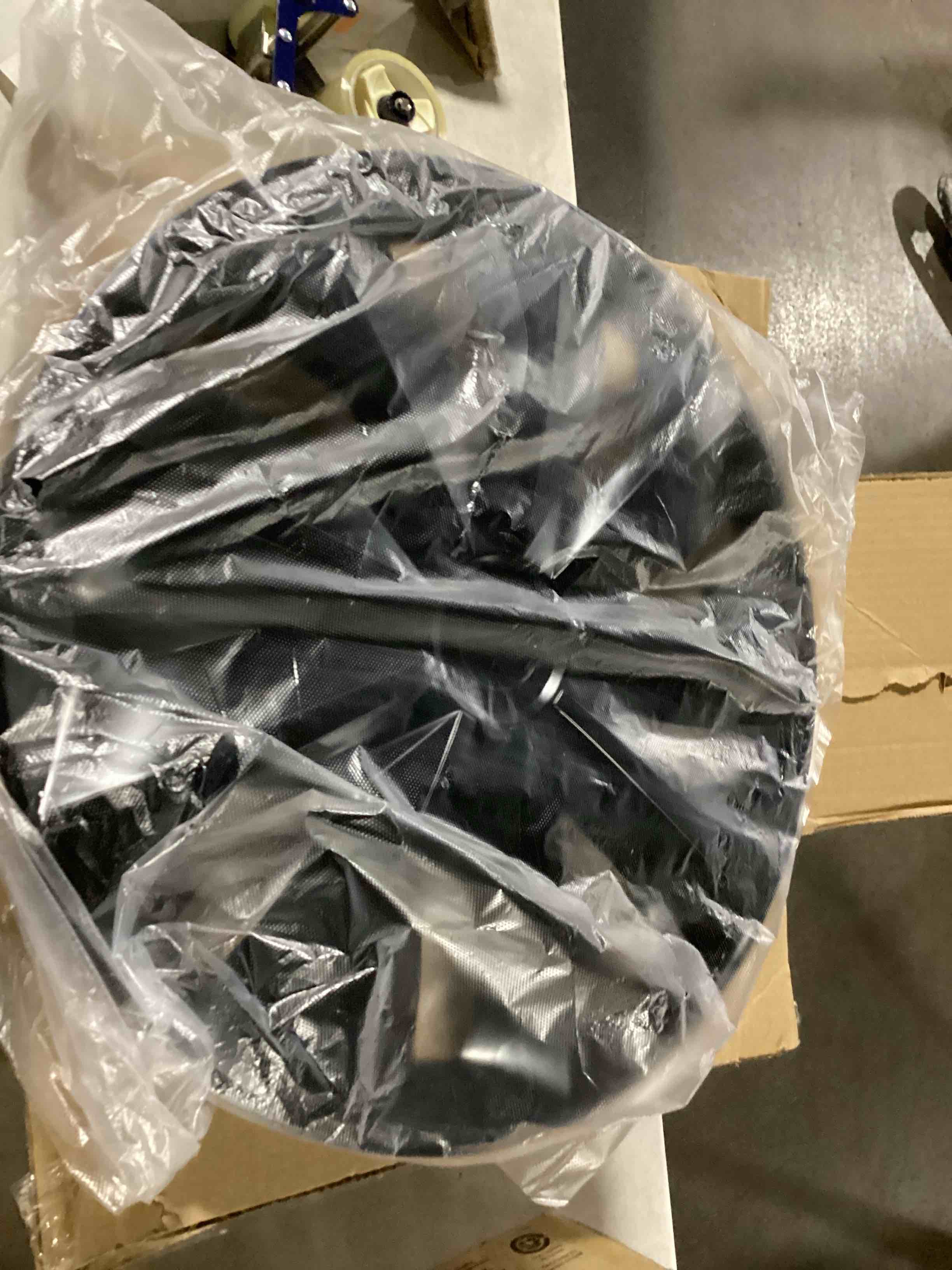 https://s3.amazonaws.com/lotting-images-prod/bidfta/TEA2198006_1746617996566.jpeg