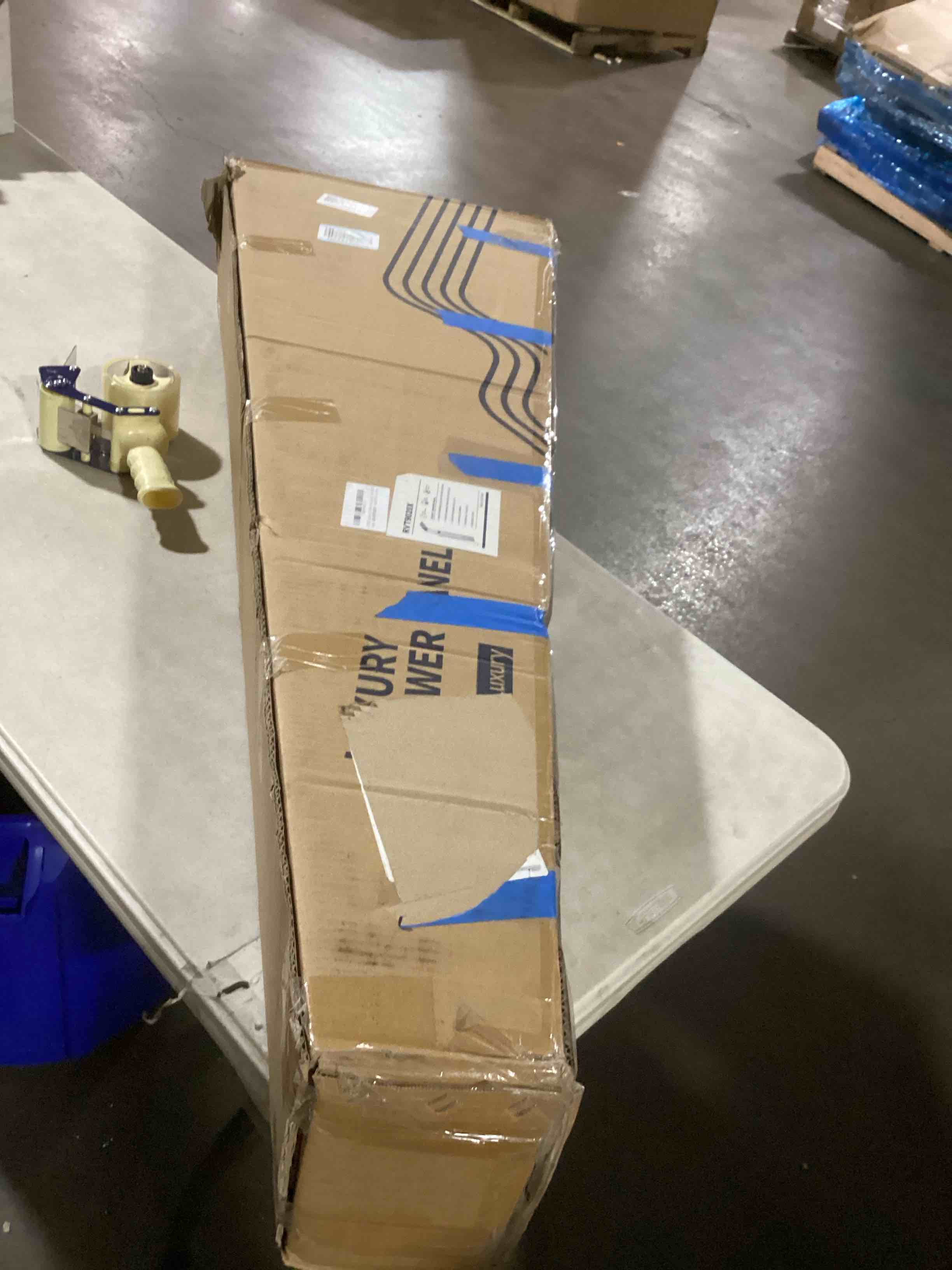 https://s3.amazonaws.com/lotting-images-prod/bidfta/TEA2198096_1746642364494.jpeg