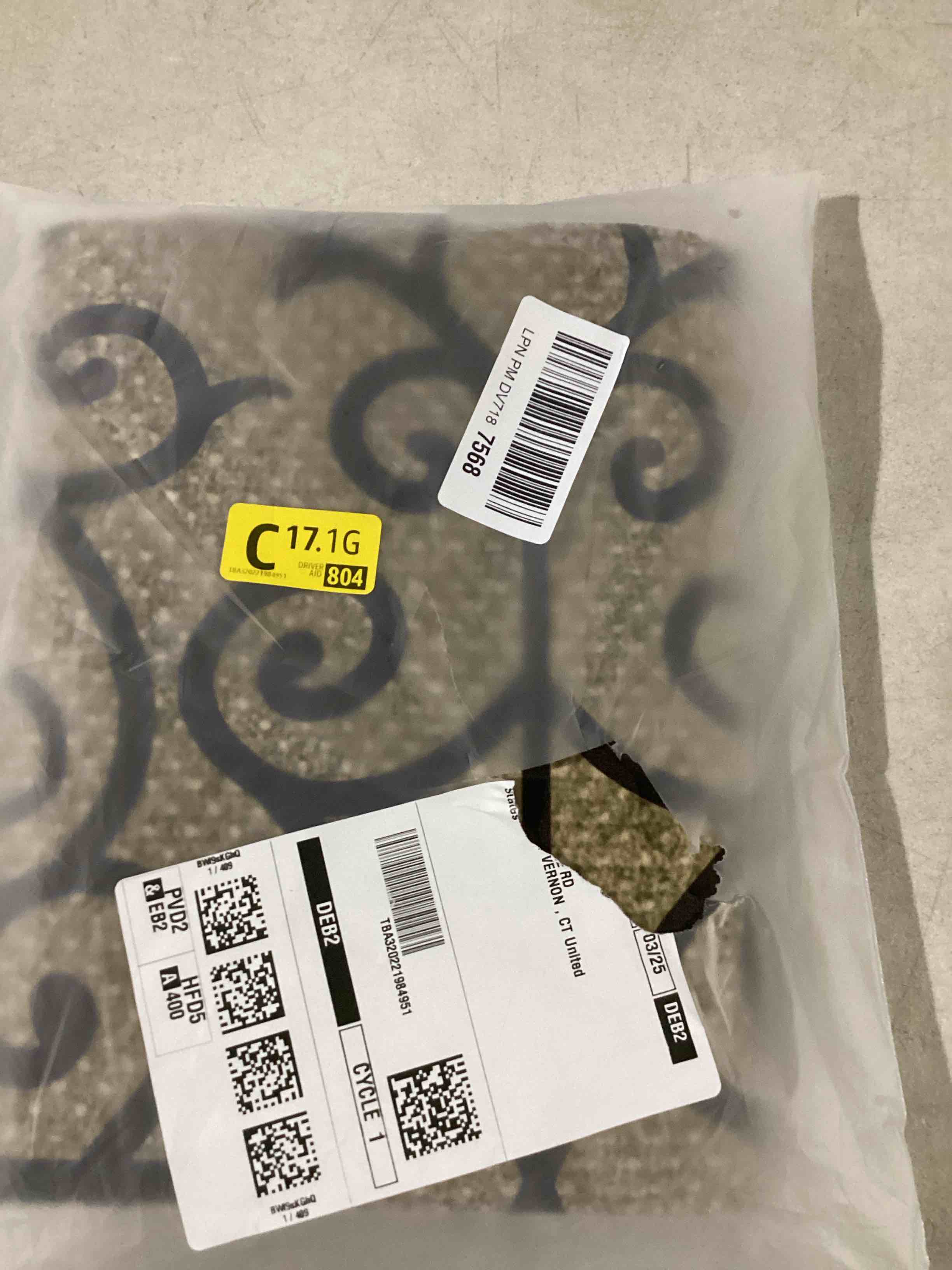 https://s3.amazonaws.com/lotting-images-prod/bidfta/TEA2198137_1746710654901.jpeg
