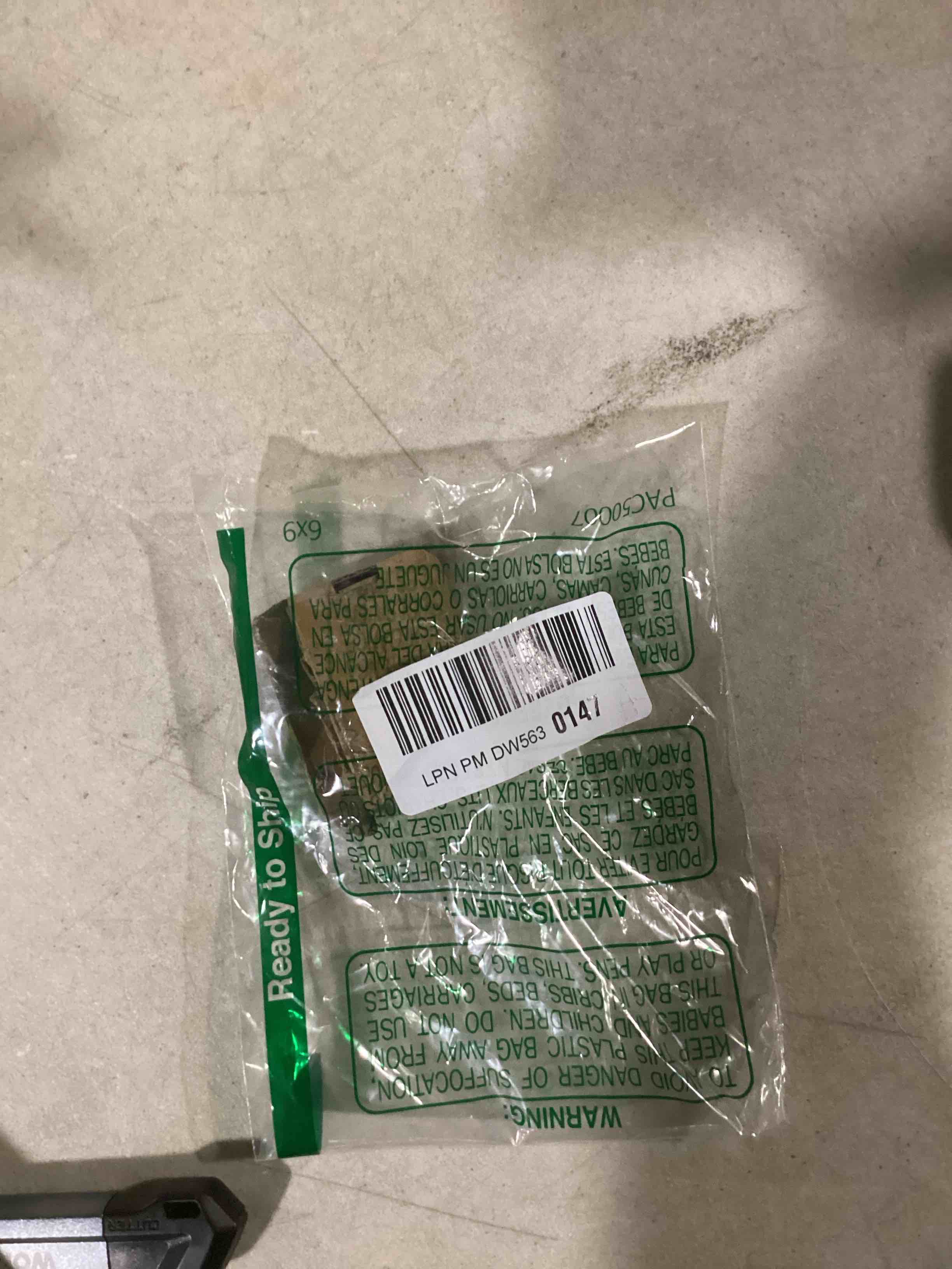 https://s3.amazonaws.com/lotting-images-prod/bidfta/TEA2198266_1746724627342.jpeg