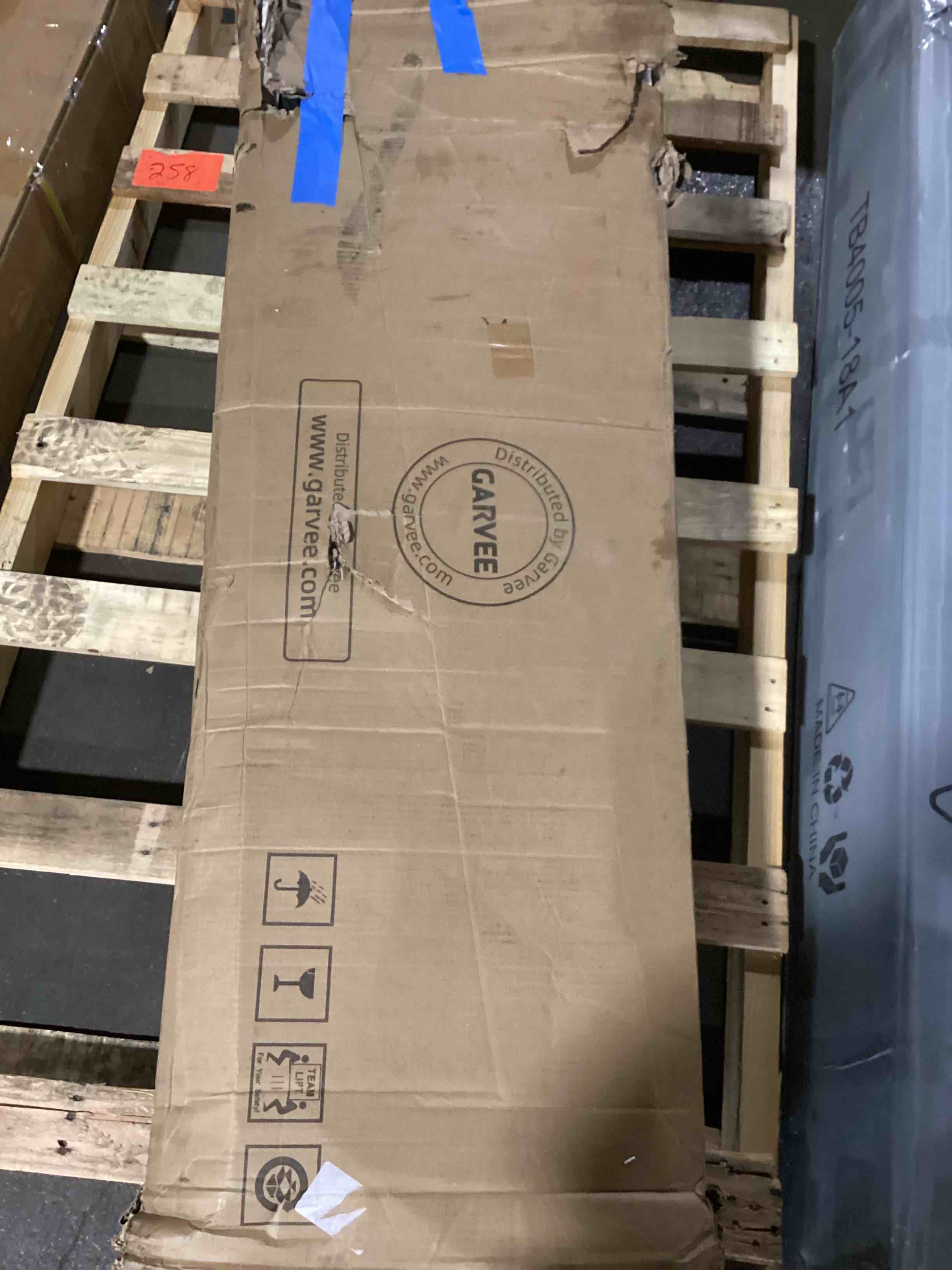 https://s3.amazonaws.com/lotting-images-prod/bidfta/TEA2198638_1747159678895.jpeg