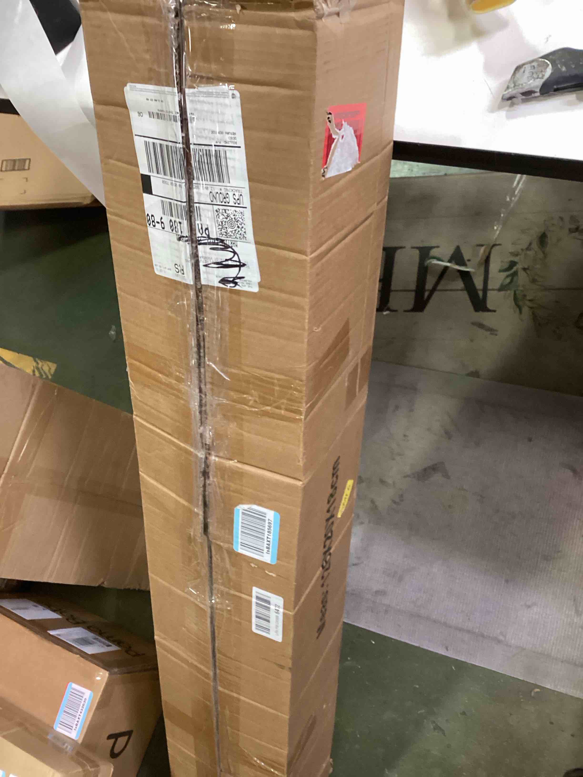 https://s3.amazonaws.com/lotting-images-prod/bidfta/TEA2200376_1756304751405.jpeg