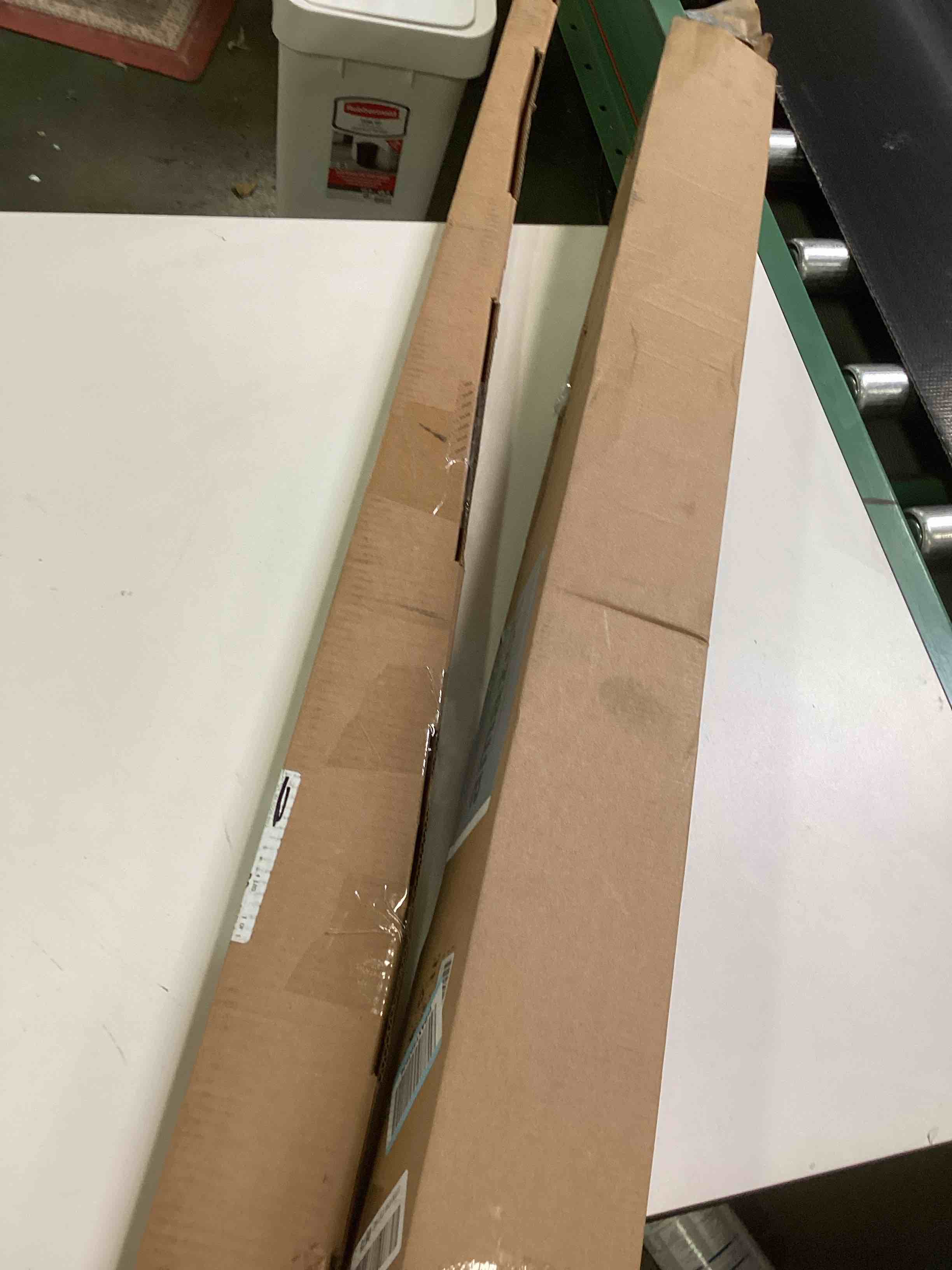 https://s3.amazonaws.com/lotting-images-prod/bidfta/TEA2200884_1756480754885.jpeg