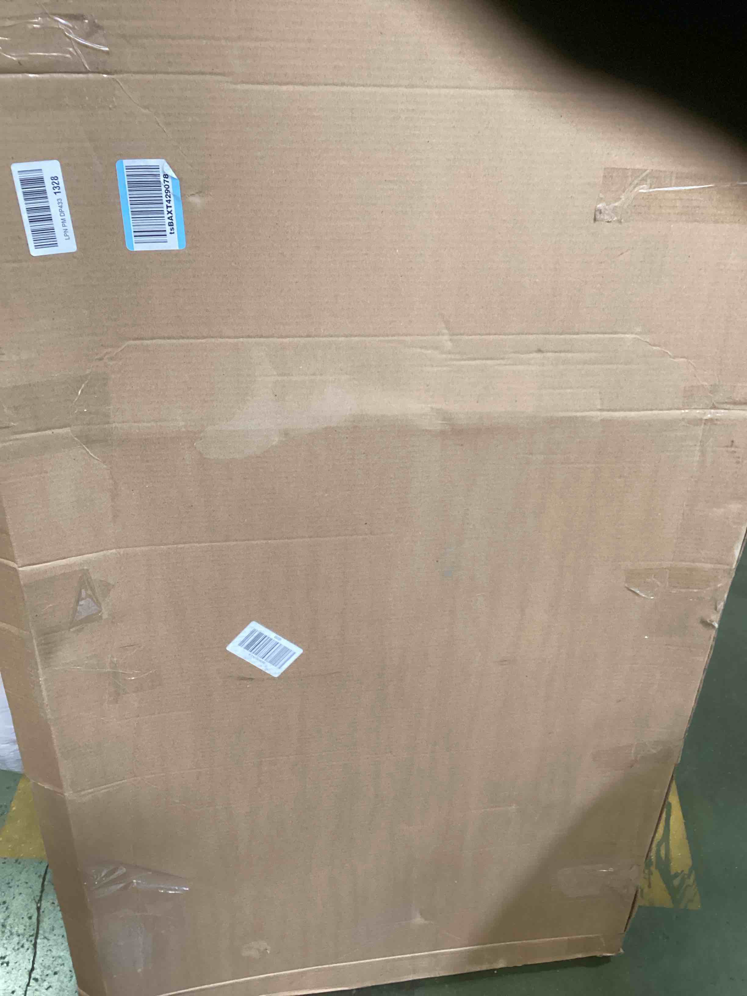 https://s3.amazonaws.com/lotting-images-prod/bidfta/TEA2202055_1757355641472.jpeg