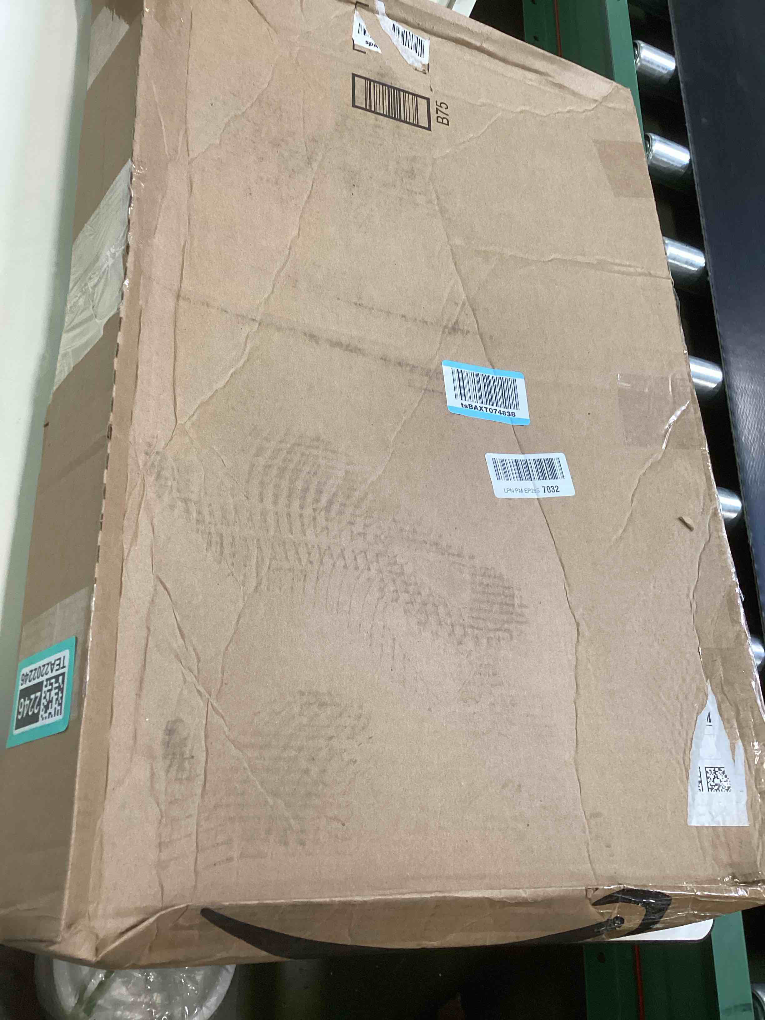 https://s3.amazonaws.com/lotting-images-prod/bidfta/TEA2202246_1757441349787.jpeg