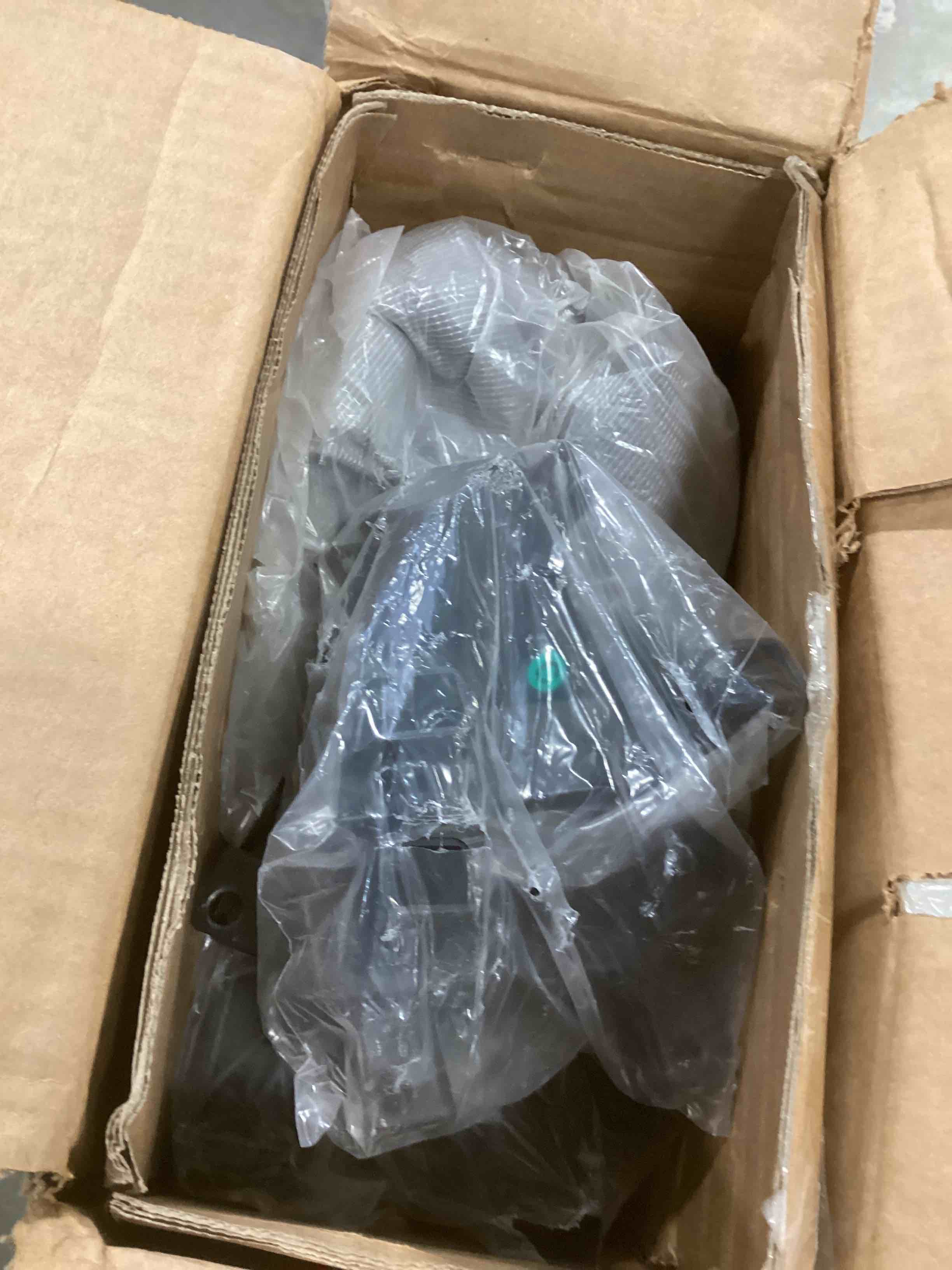 https://s3.amazonaws.com/lotting-images-prod/bidfta/TEA2248014_1744719975629.jpeg