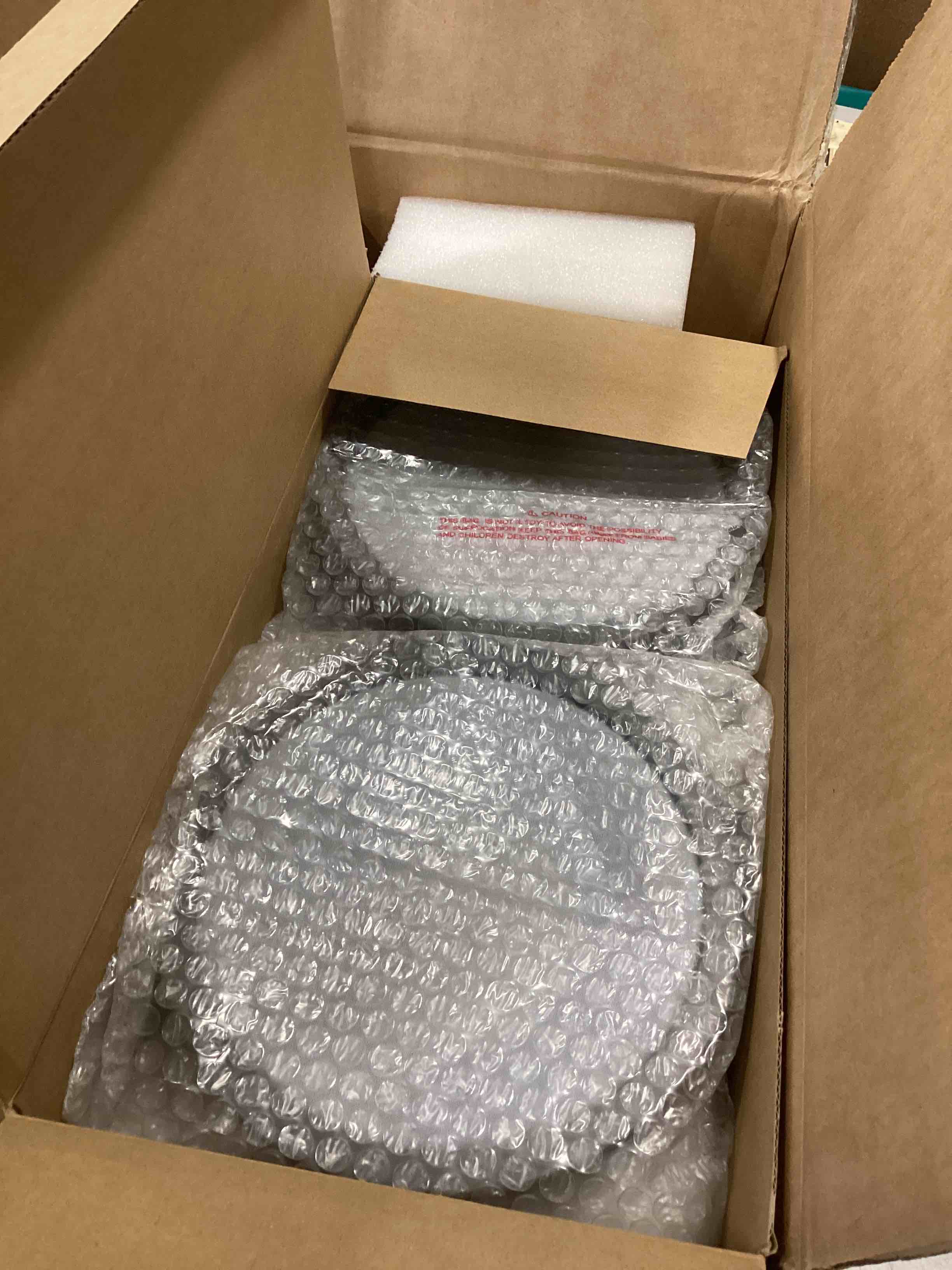 https://s3.amazonaws.com/lotting-images-prod/bidfta/TEA2248221_1744747175146.jpeg