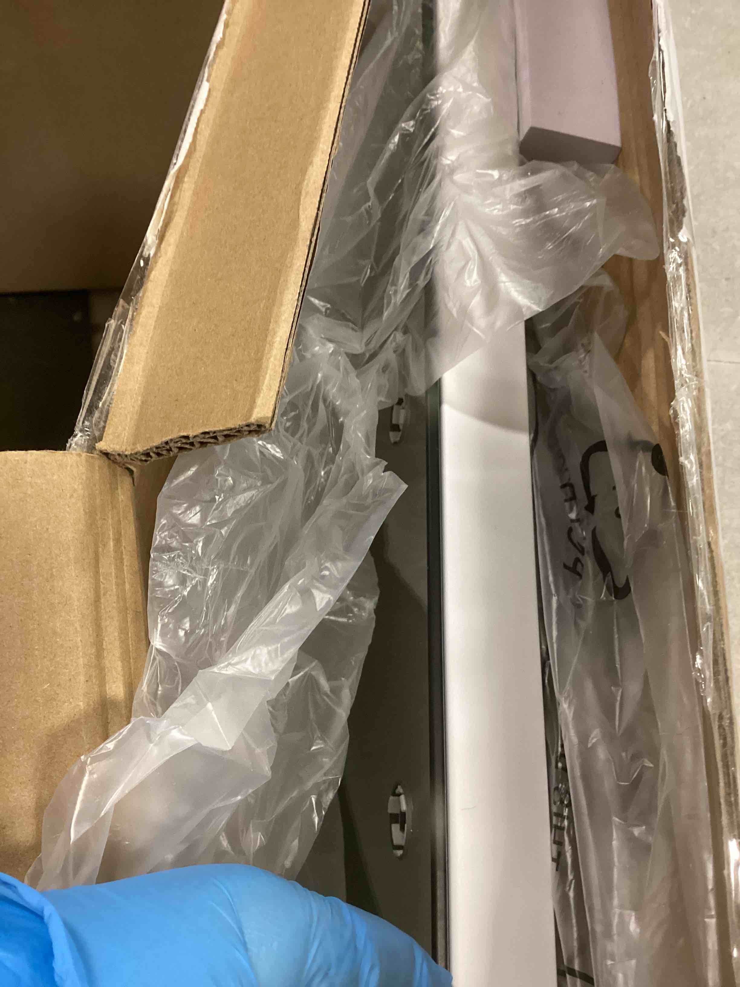 https://s3.amazonaws.com/lotting-images-prod/bidfta/TEA2248451_1744833572697.jpeg
