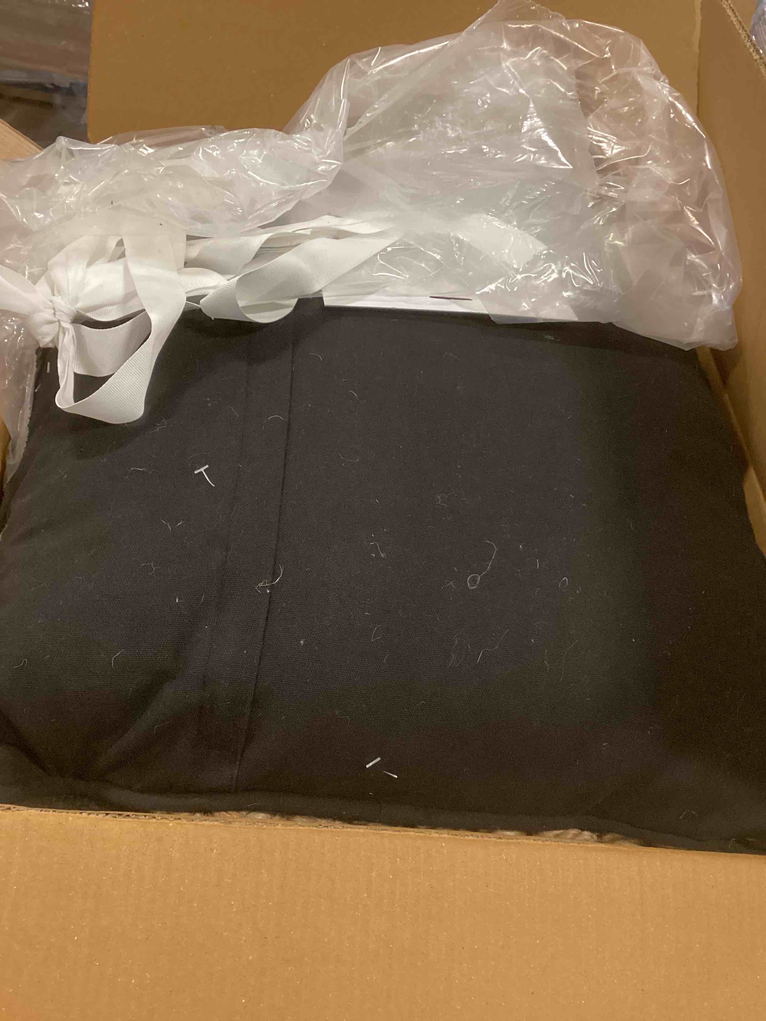 https://s3.amazonaws.com/lotting-images-prod/bidfta/TEA2248572_1744906049658.jpeg