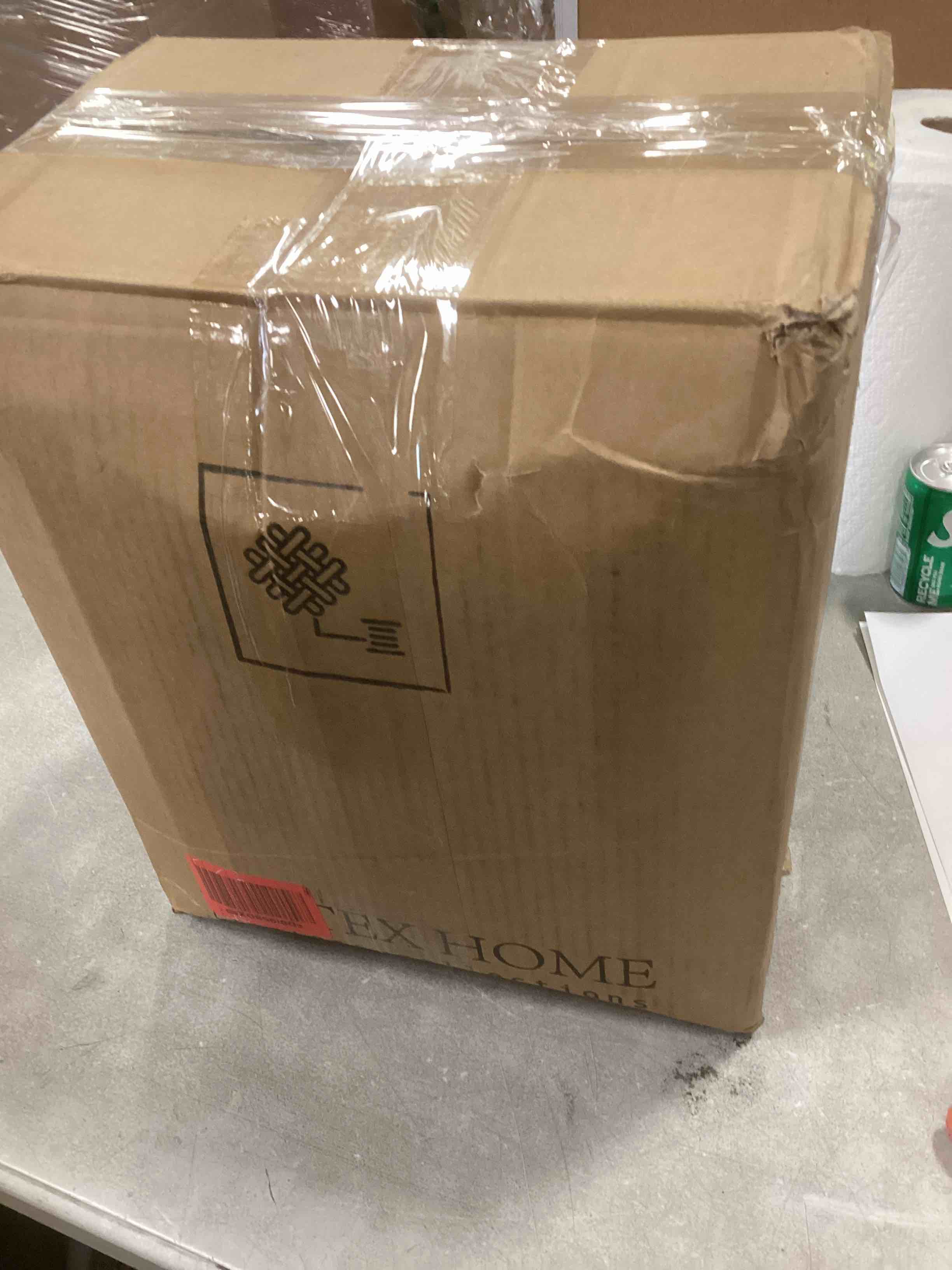 https://s3.amazonaws.com/lotting-images-prod/bidfta/TEA2248599_1744912842648.jpeg