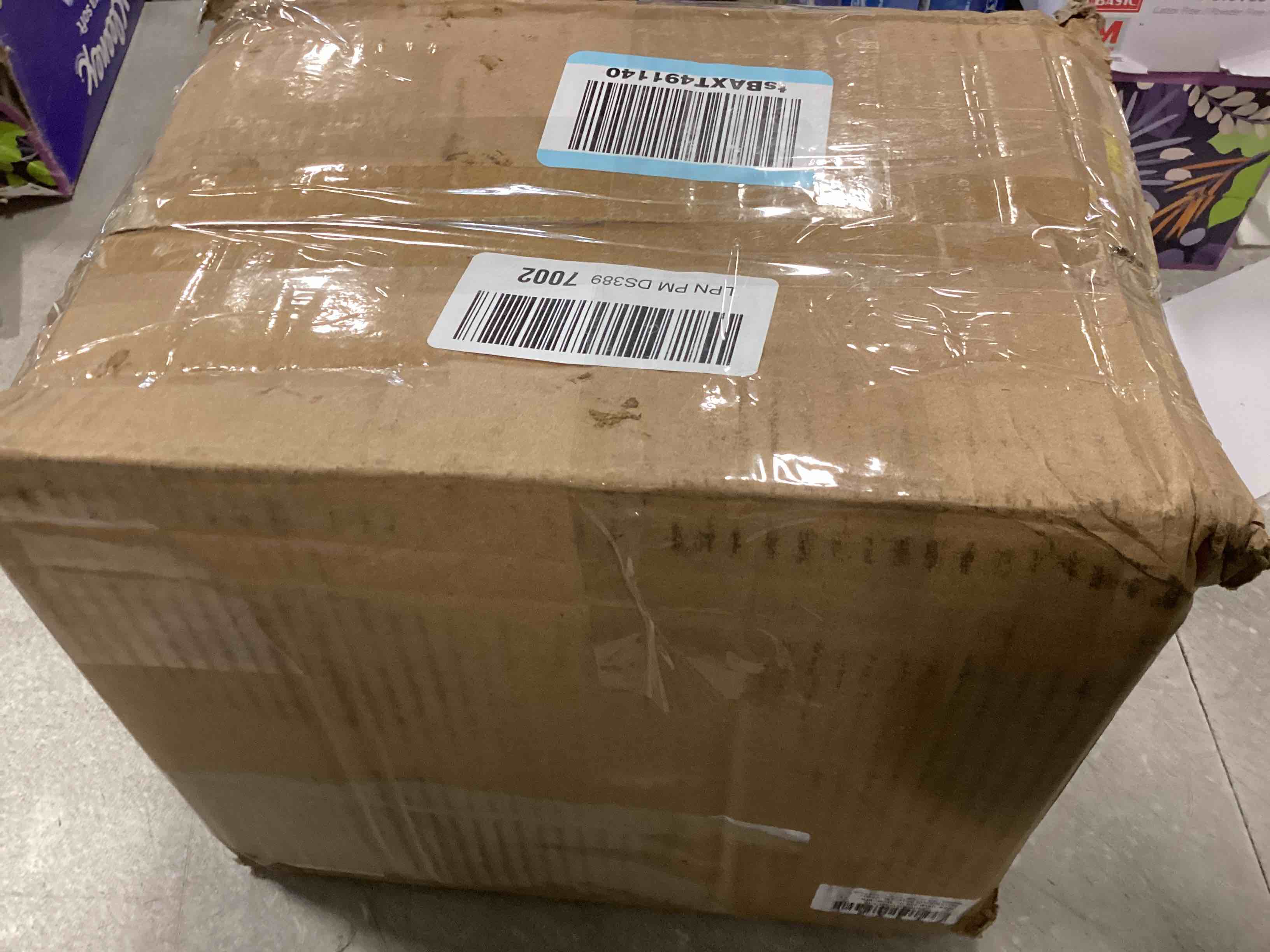 https://s3.amazonaws.com/lotting-images-prod/bidfta/TEA2249126_1745411578612.jpeg