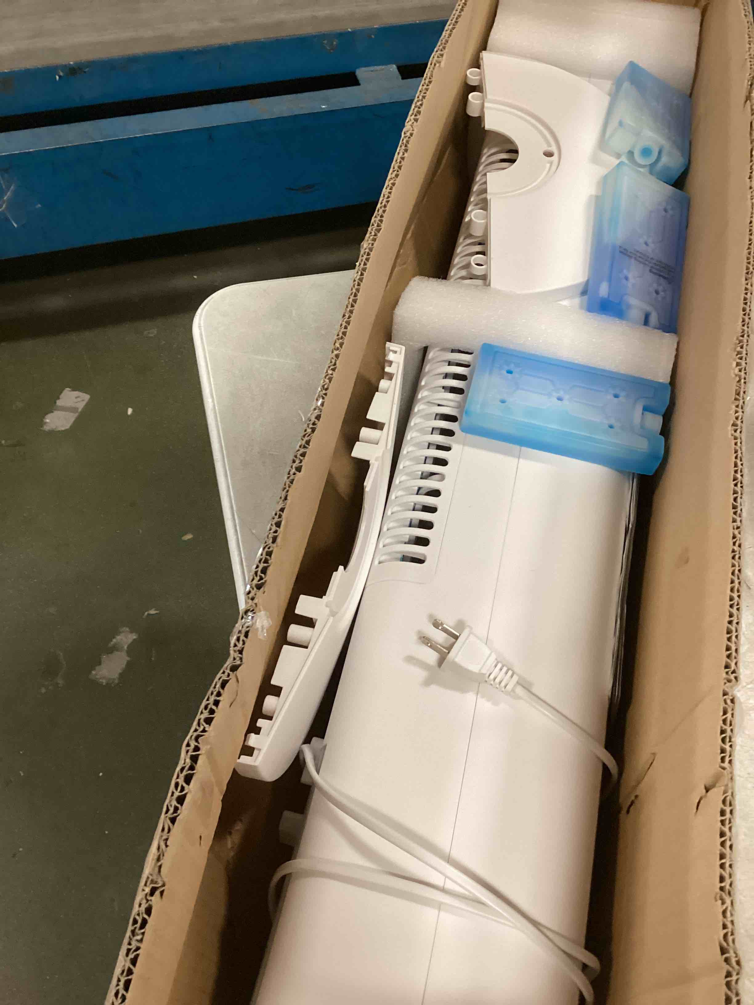 https://s3.amazonaws.com/lotting-images-prod/bidfta/TEA2249363_1745499332467.jpeg